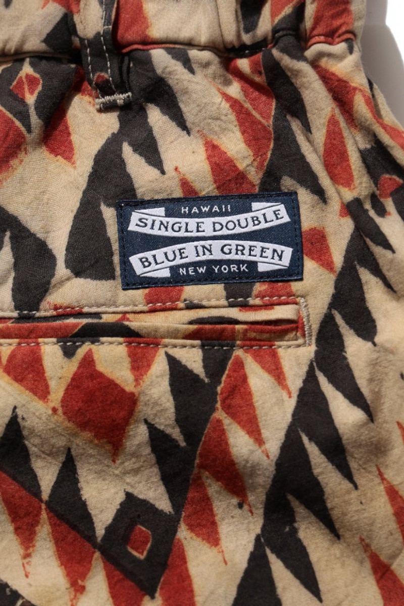 BEAMS PLUS 2 Pleats Relax Shorts - Beige outlook