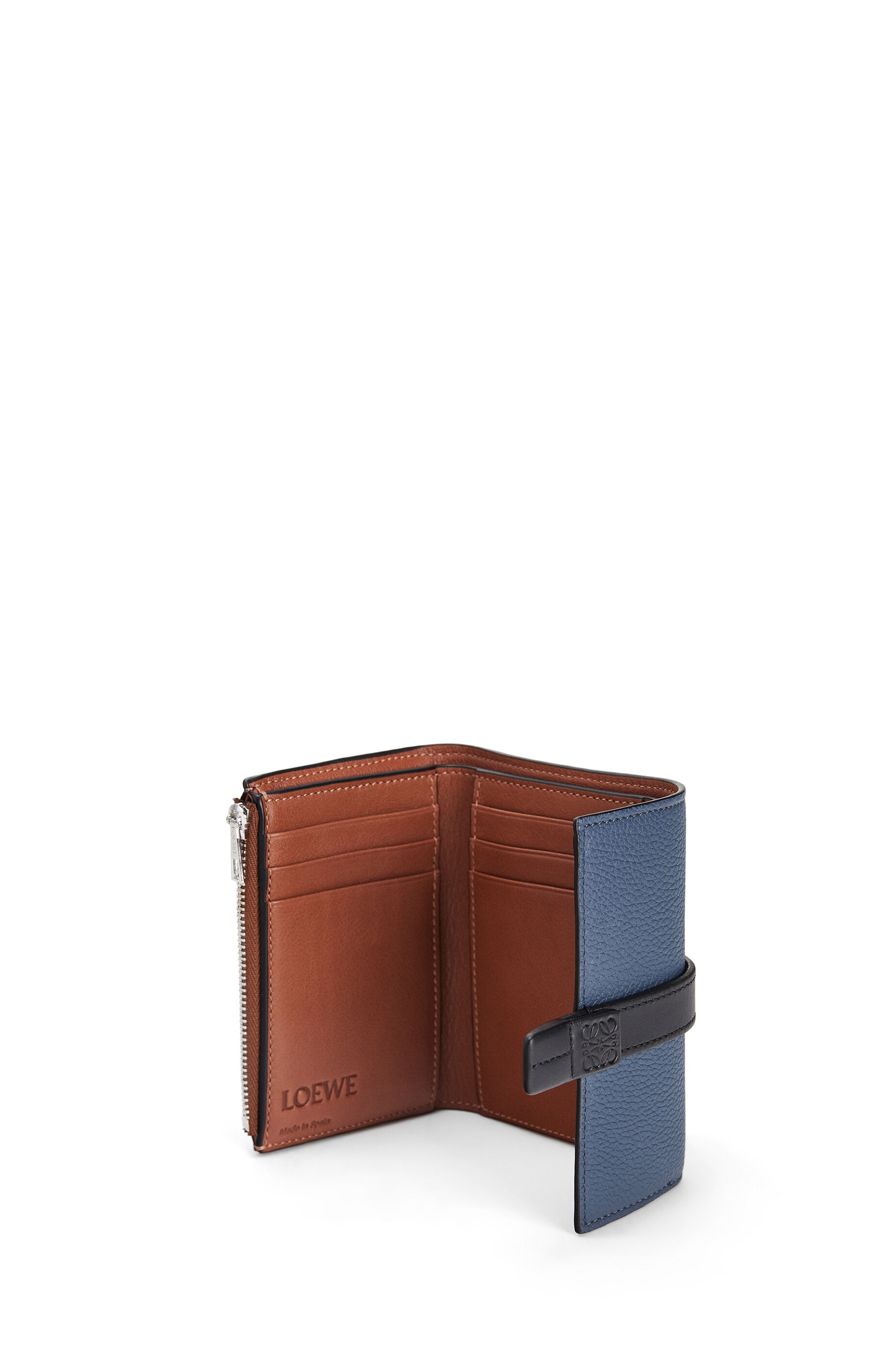 Small vertical wallet in soft grained calfskin - 2