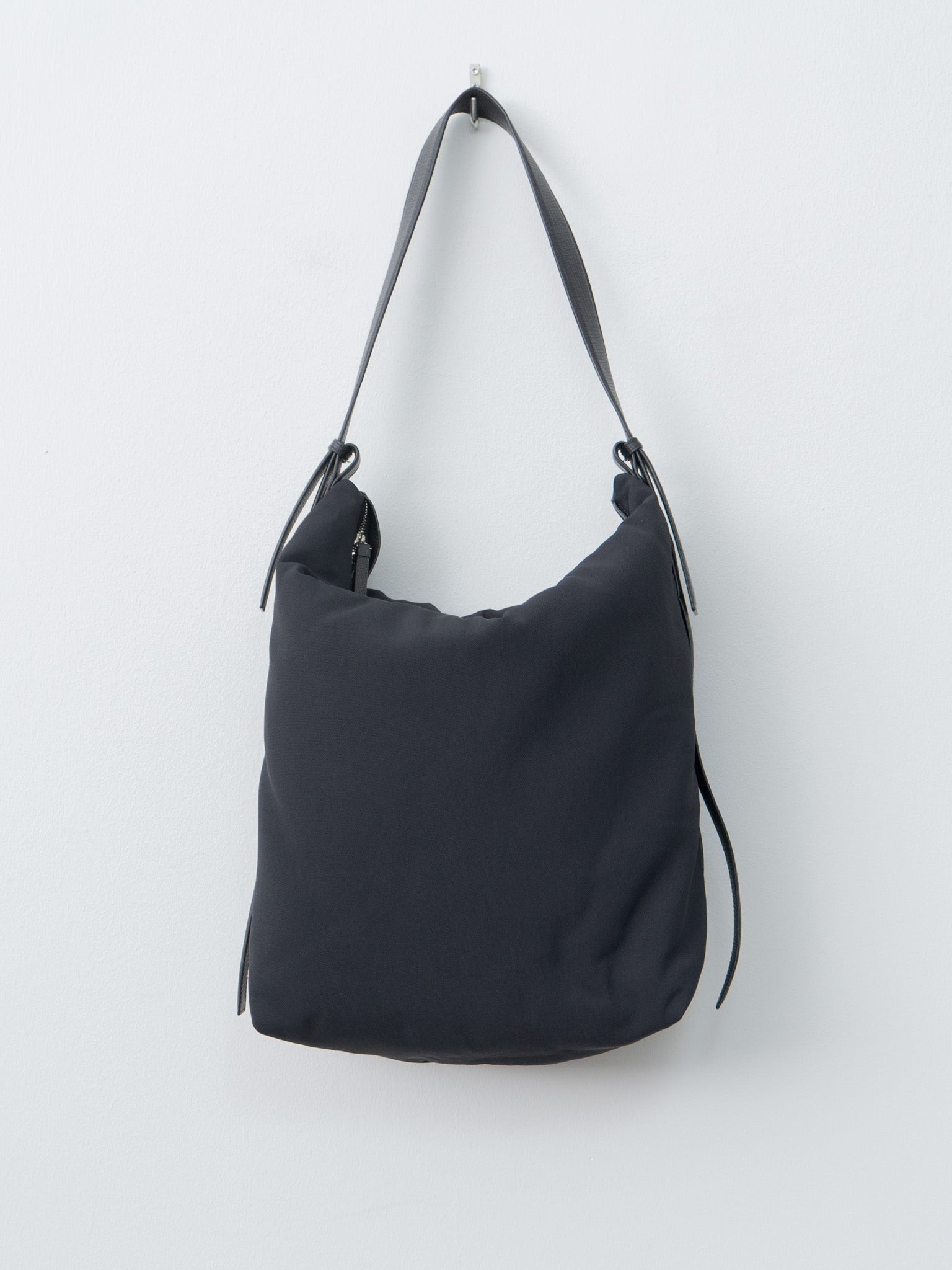 Airport Bag - Black - 6