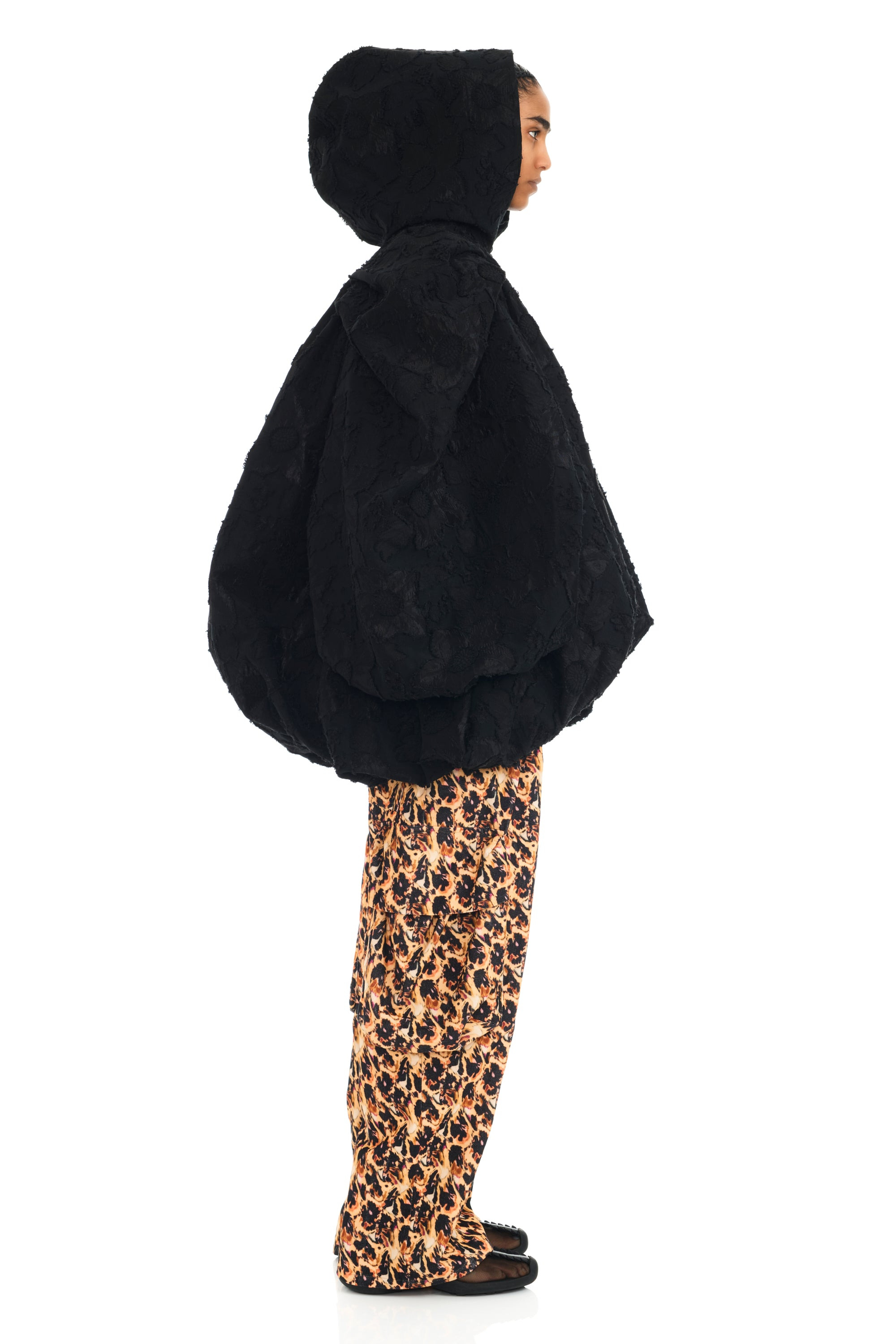 BLACK JACQUARD PILLOW COAT - 4