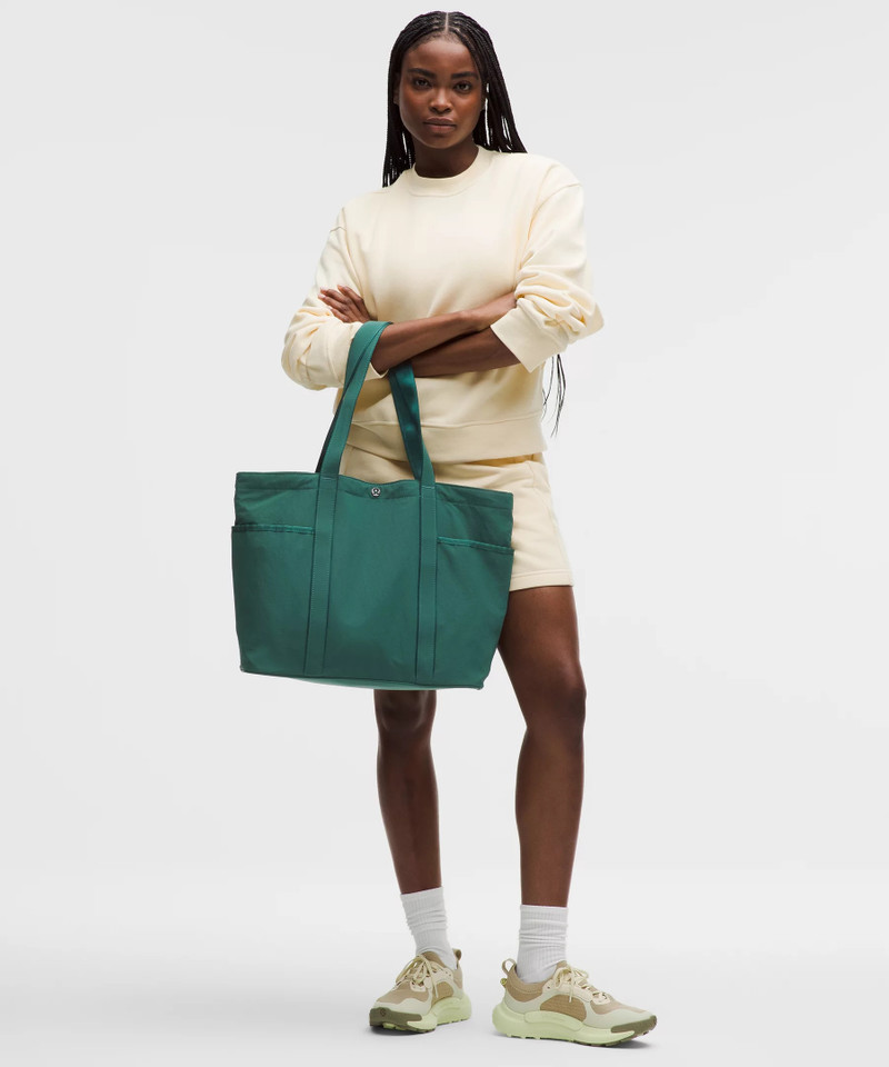 lululemon Daily Multi-Pocket Tote Bag 20L outlook