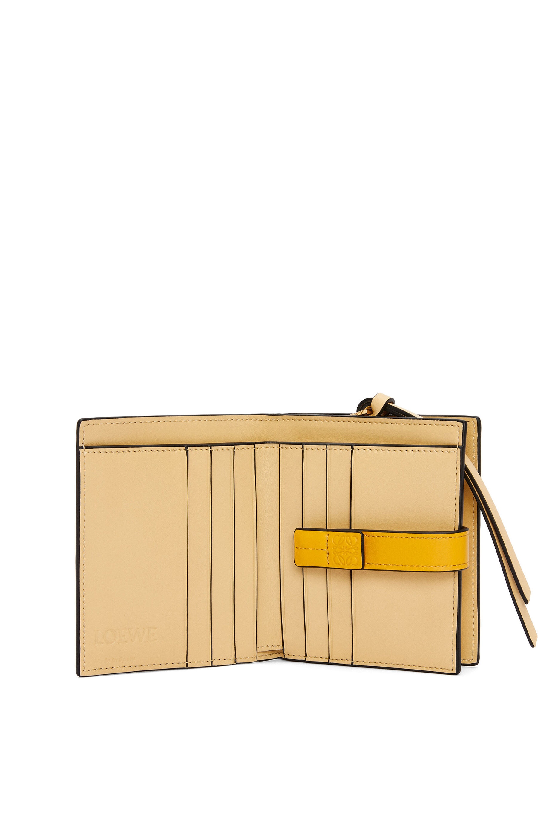 Compact zip wallet in soft grained calfskin - 2