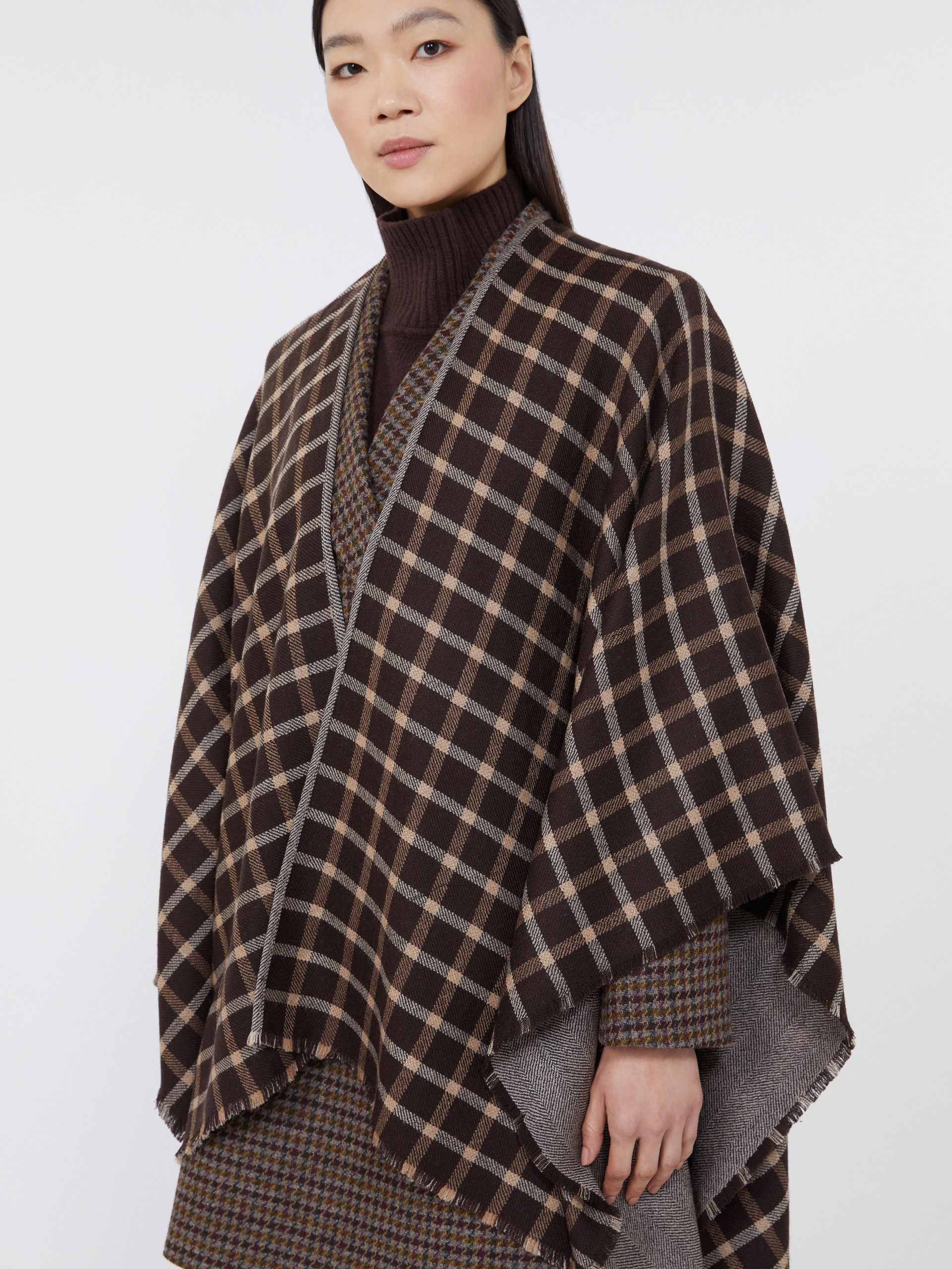OGNUNO Double-face wool cape - 6