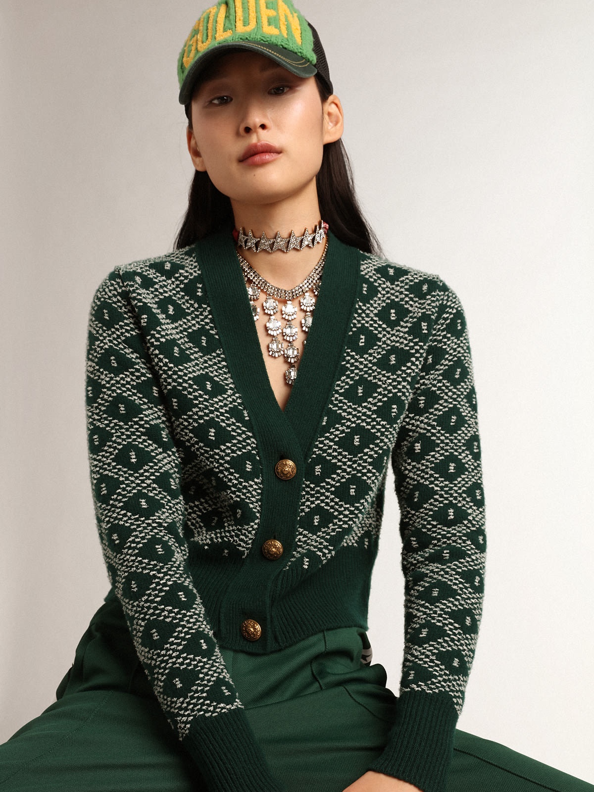 Women's cropped cardigan with green and white jacquard diamond pattern - 2