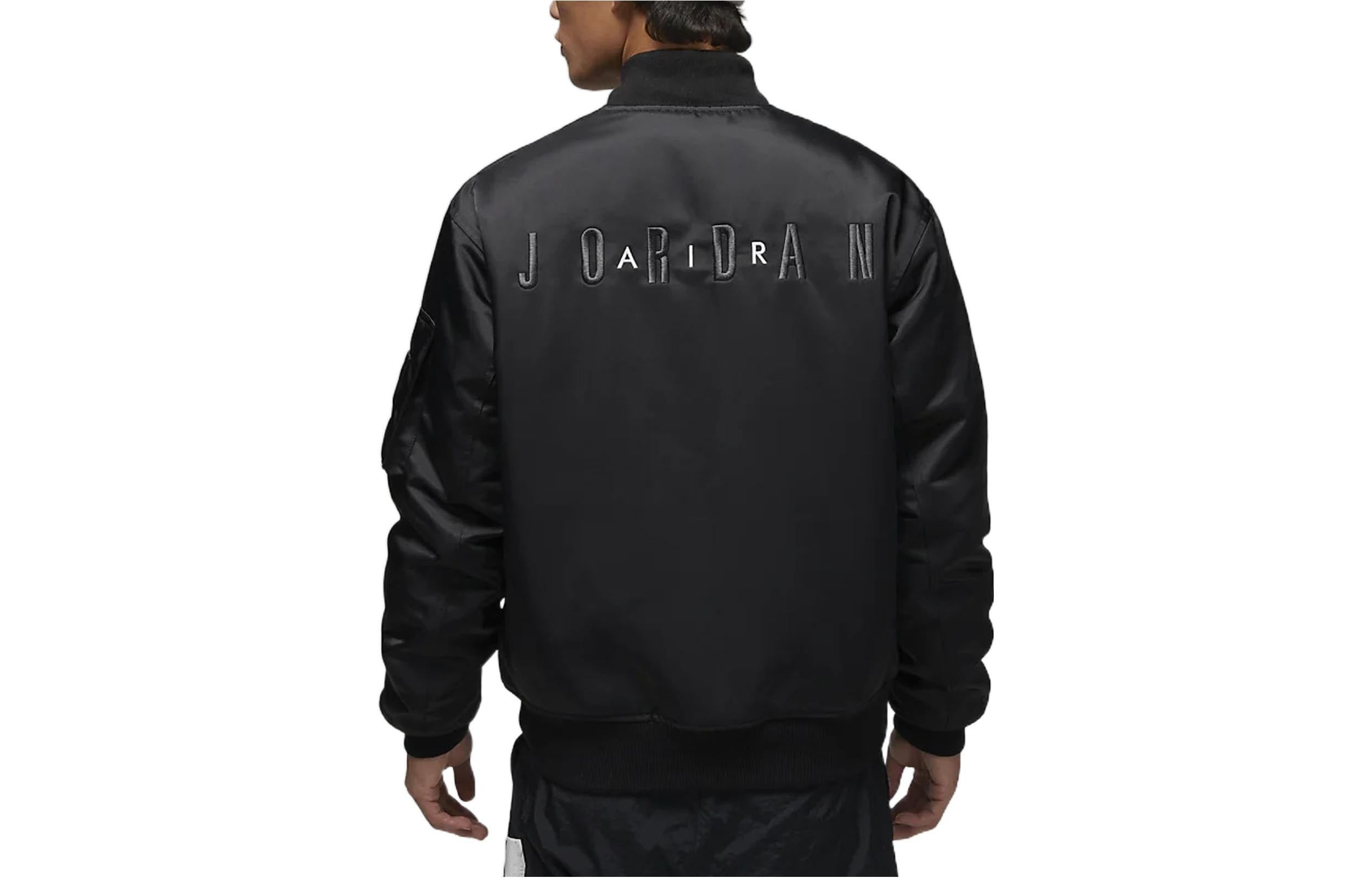 Air Jordan Essentials Renegade Jacket DV7613-010 - 4