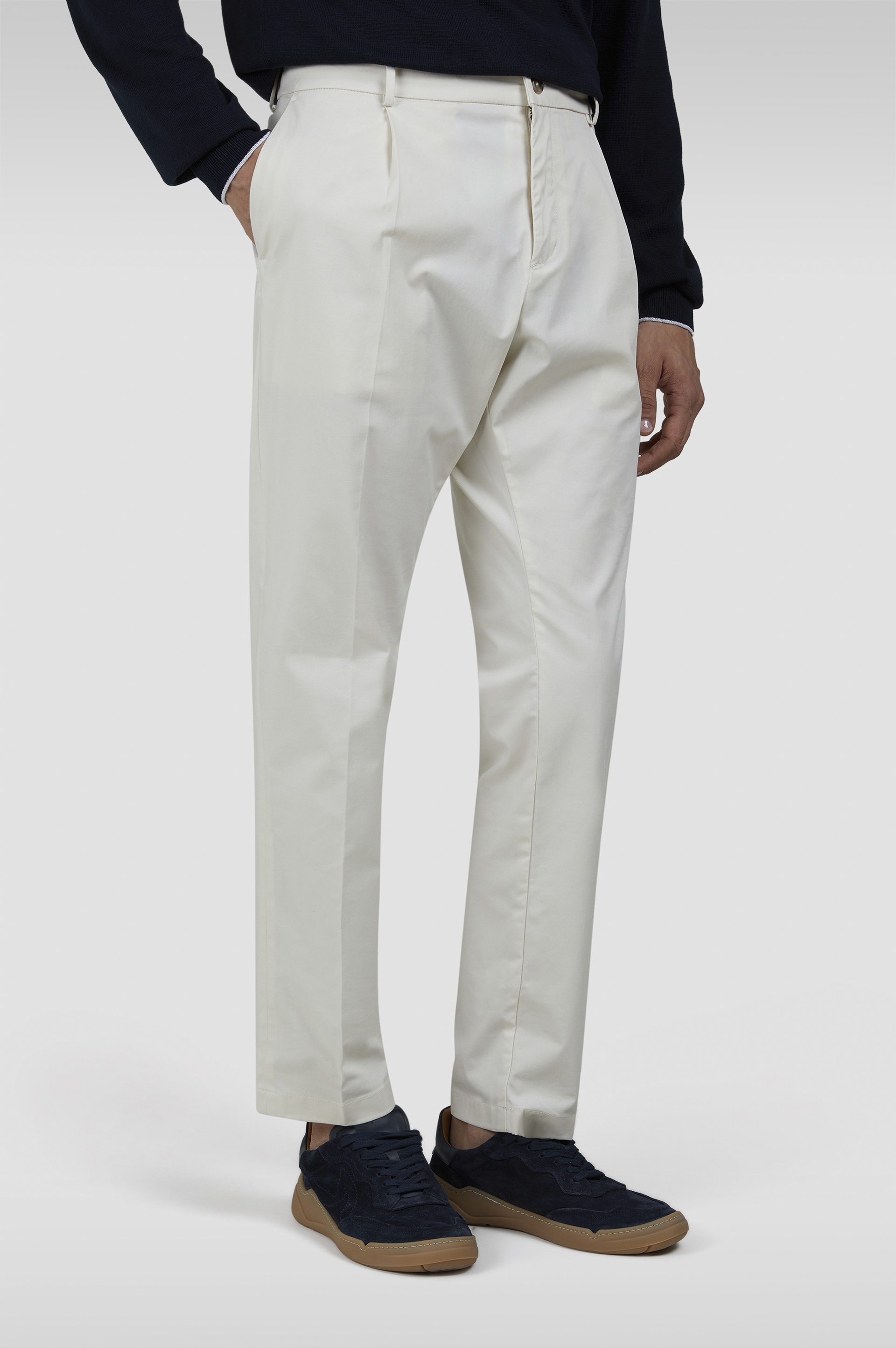 CHINO PANTS IN COTTON AND STRETCH TENCEL - 6
