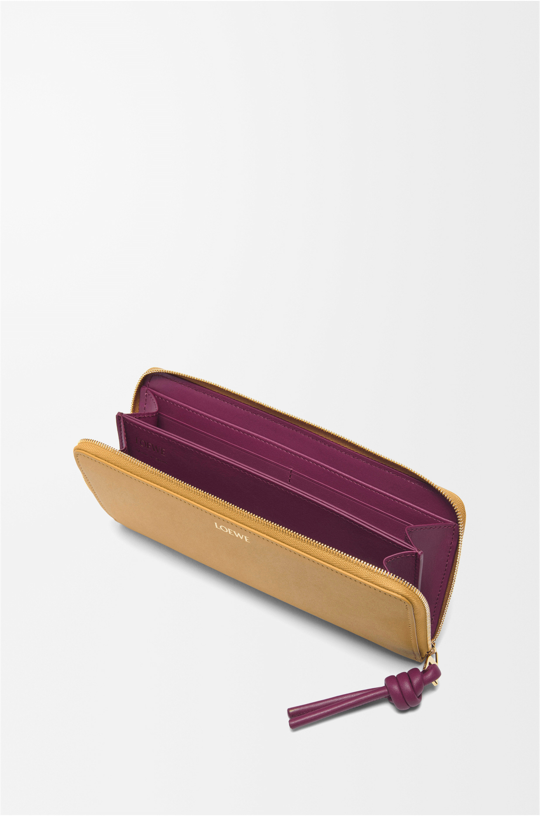 Knot zip around wallet in shiny nappa calfskin - 2