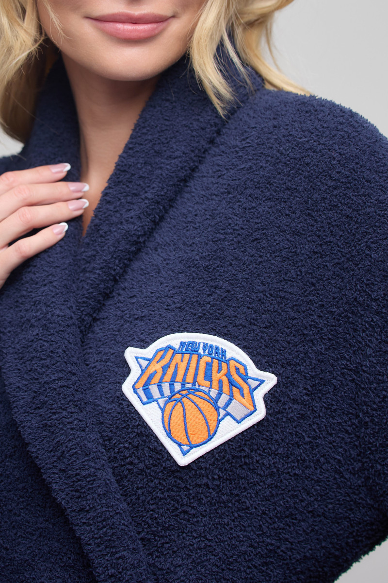 CozyChic® New York Knicks™ Unisex Robe 4
