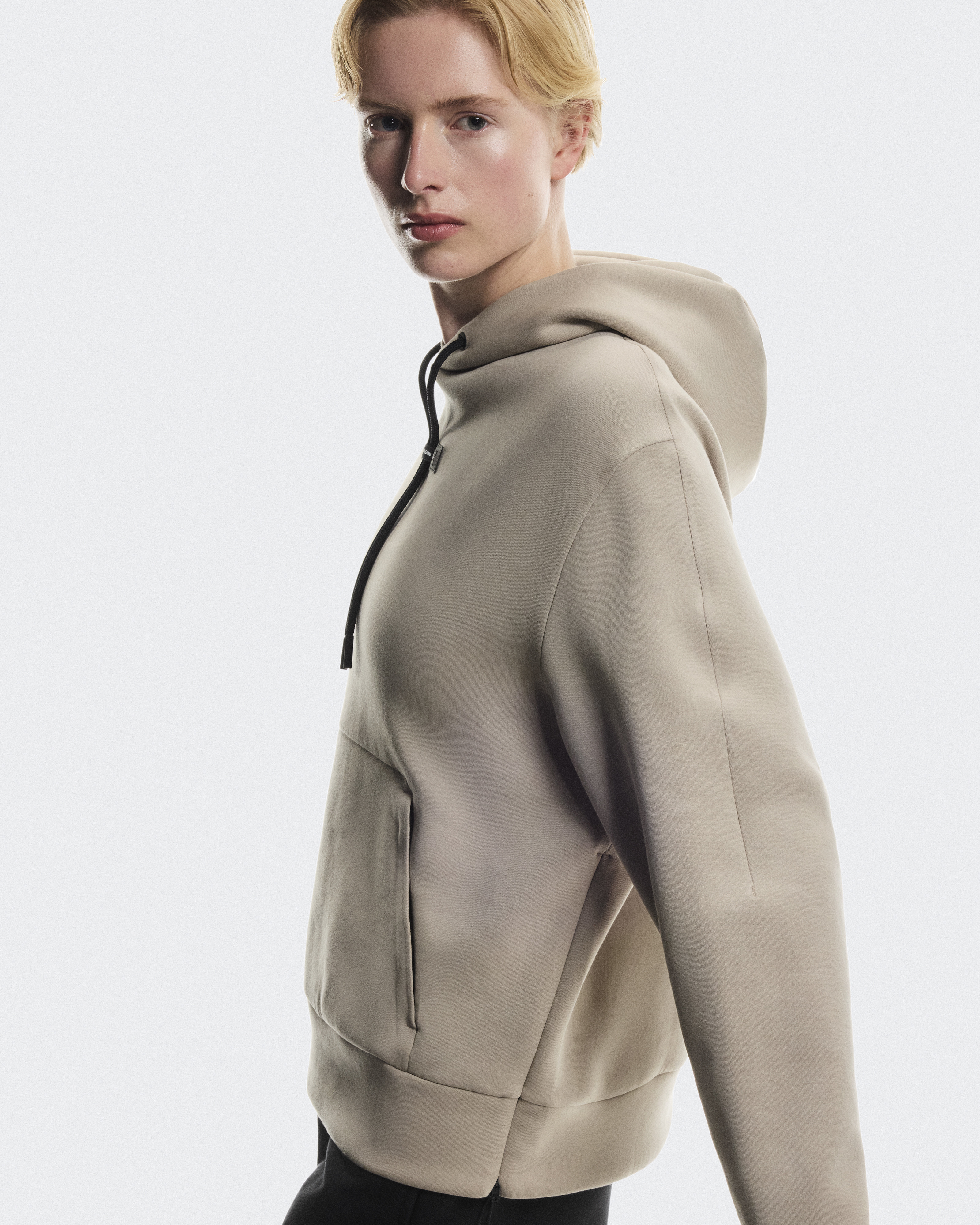 Focus Tech Hoodie - 4
