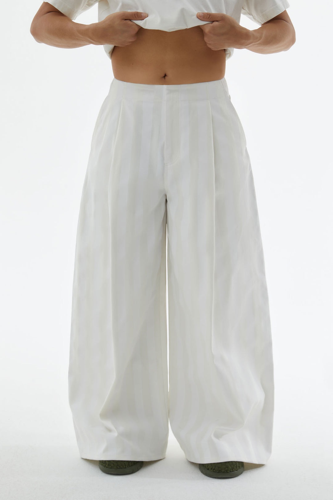 EXTRA OVERSIZED WHITE STRIPED PANTS - 2