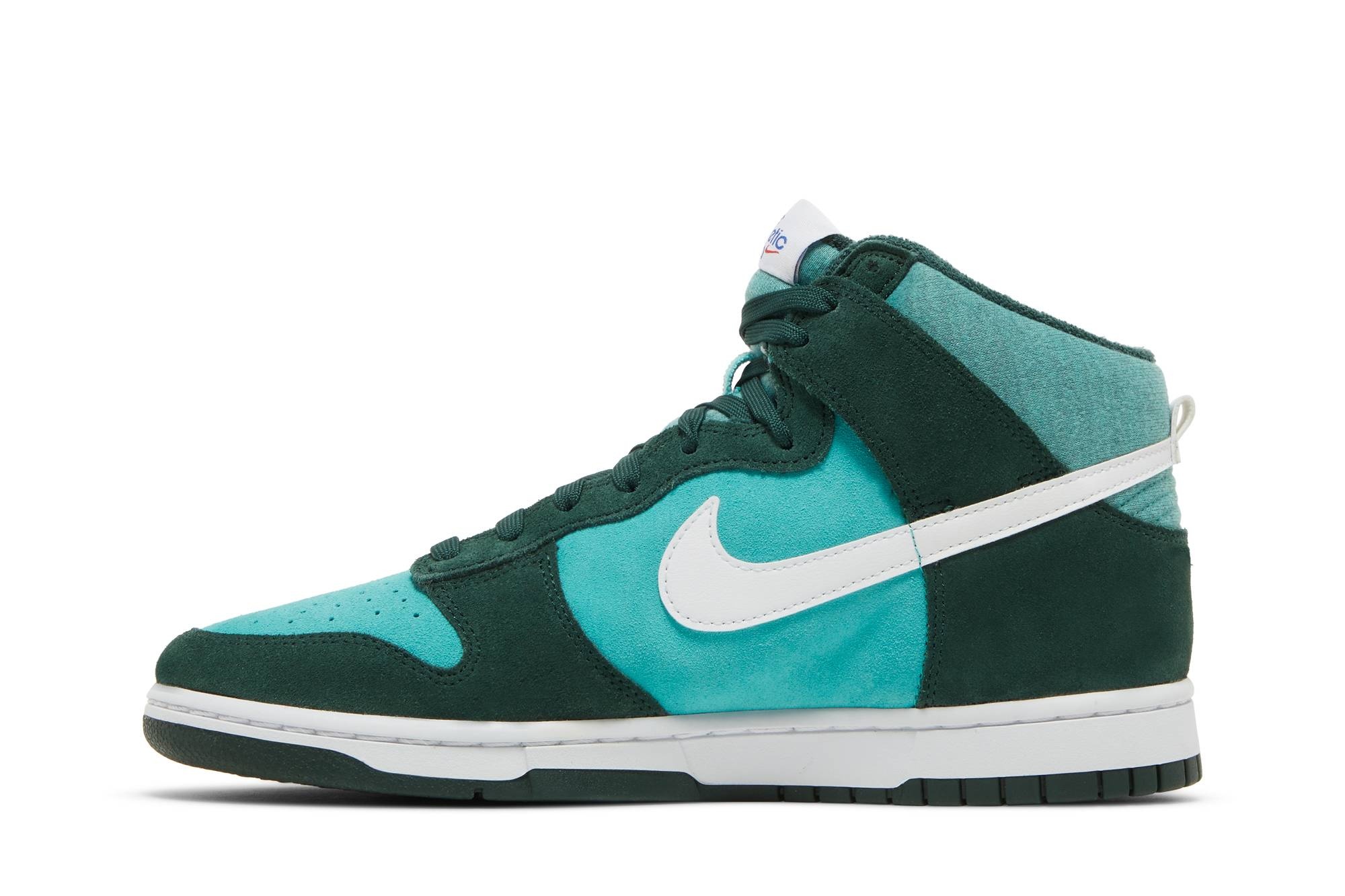 Dunk High SE 'Athletic Club - Pro Green' - 3