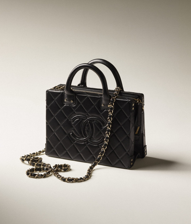 CHANEL Vanity Case outlook