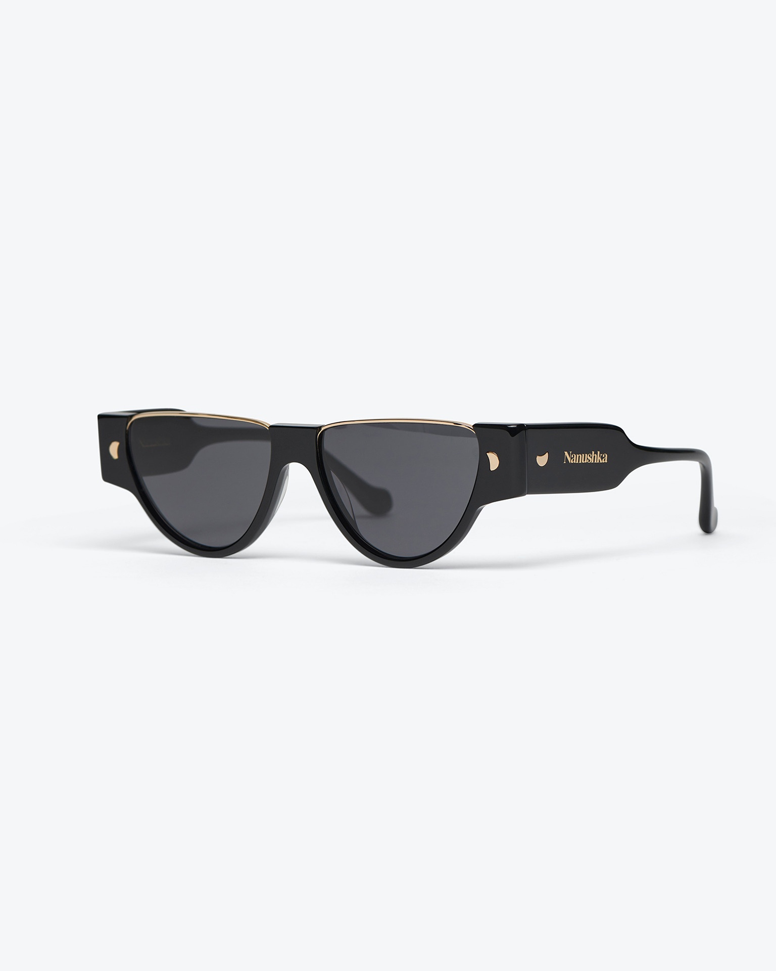 DAYLIN - Bio-plastic triangular sunglasses - Black - 1