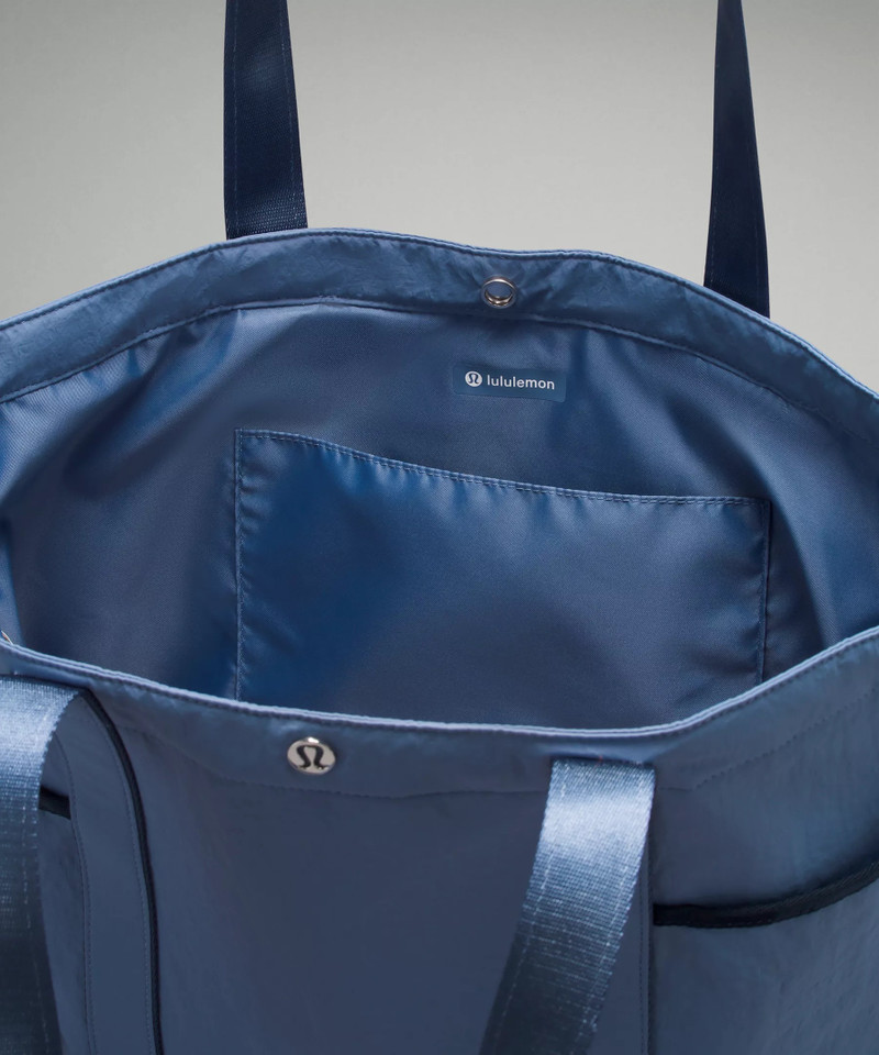 Daily Multi-Pocket Tote Bag 20L 4