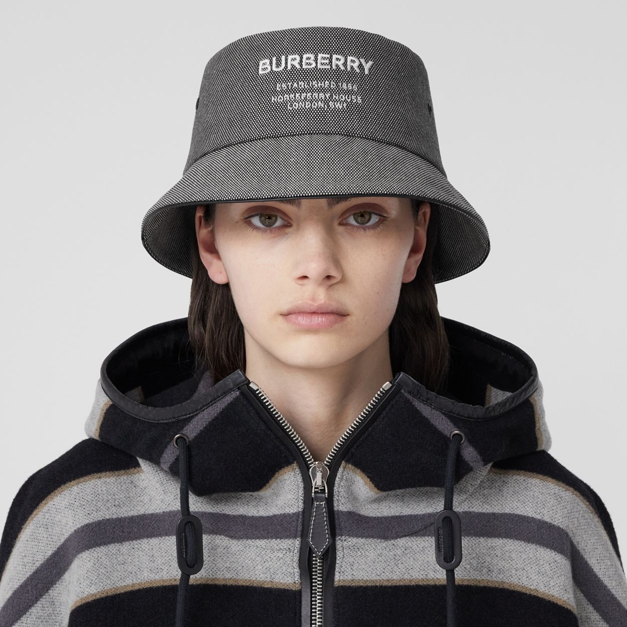 Horseferry Motif Cotton Bucket Hat - 2