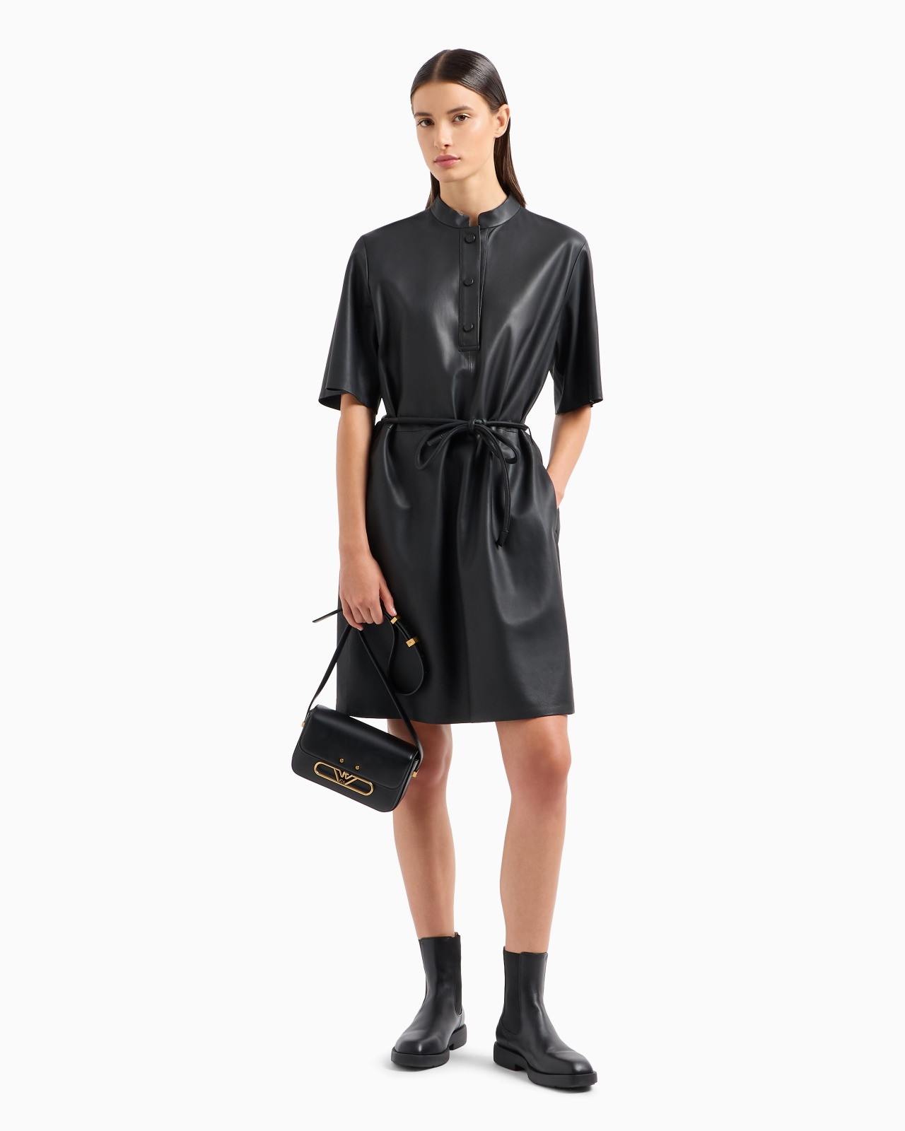 Short-sleeved dress in semi-aniline lambskin nappa leather with a belt - 4