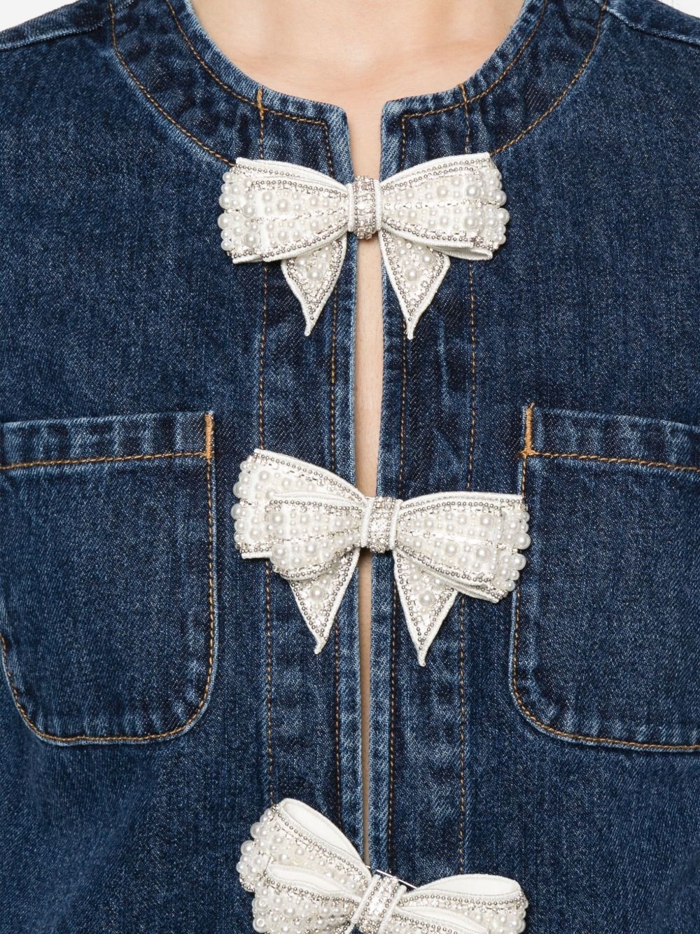 bow-embellished denim dress - 5
