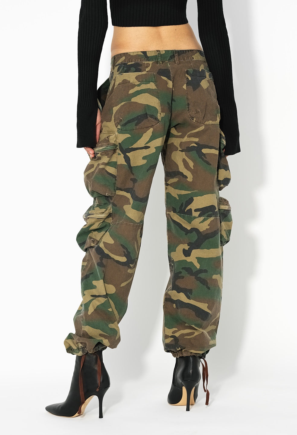 PARACHUTE CARGO - 4