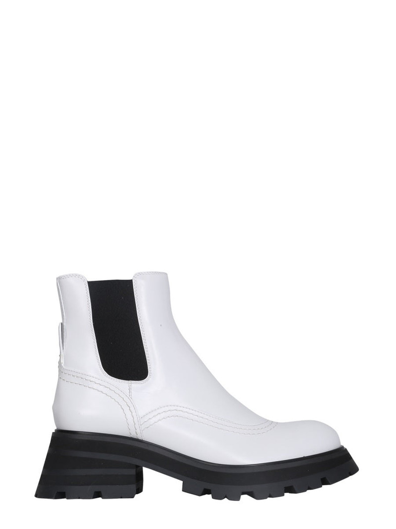 Alexander Mcqueen Women Wander Chelsea Boots - 1