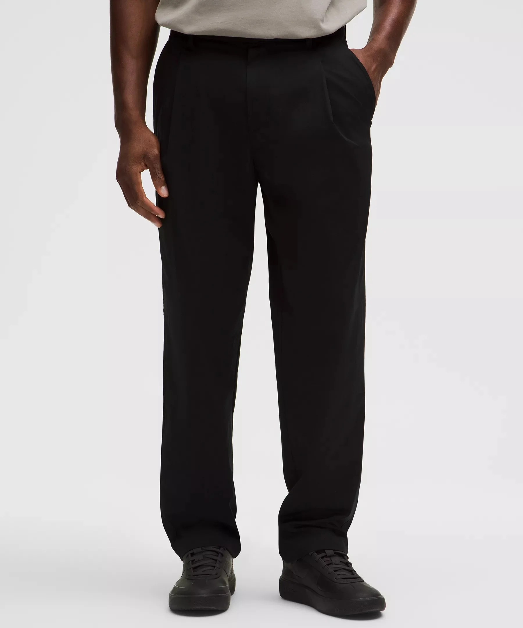 Woven Classic-Fit Pleated Trouser *Regular - 1