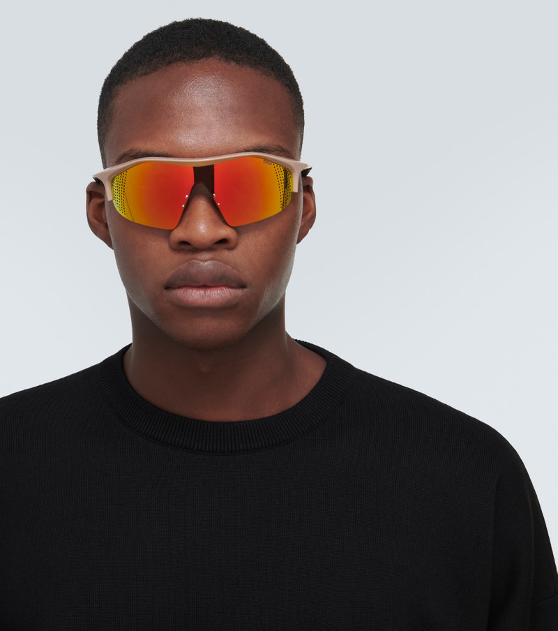 Dior DiorXplorer M1U shield sunglasses outlook