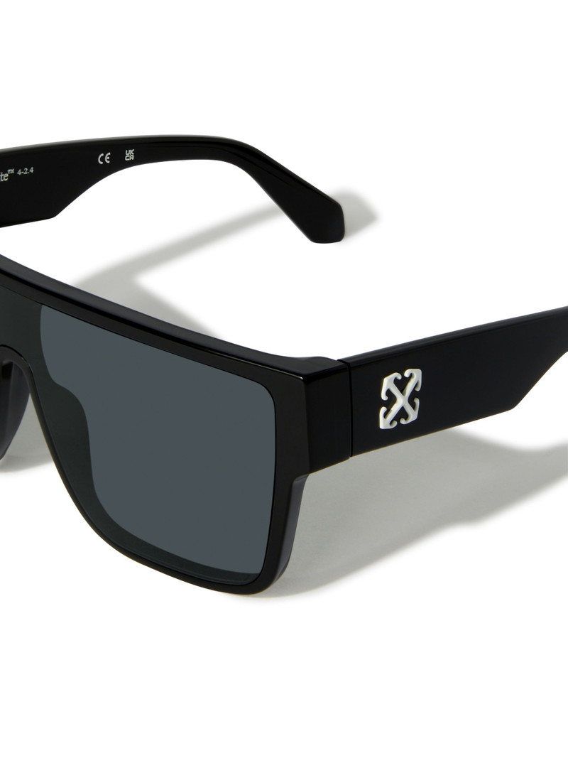Off-White Syracuse Sunglasses outlook
