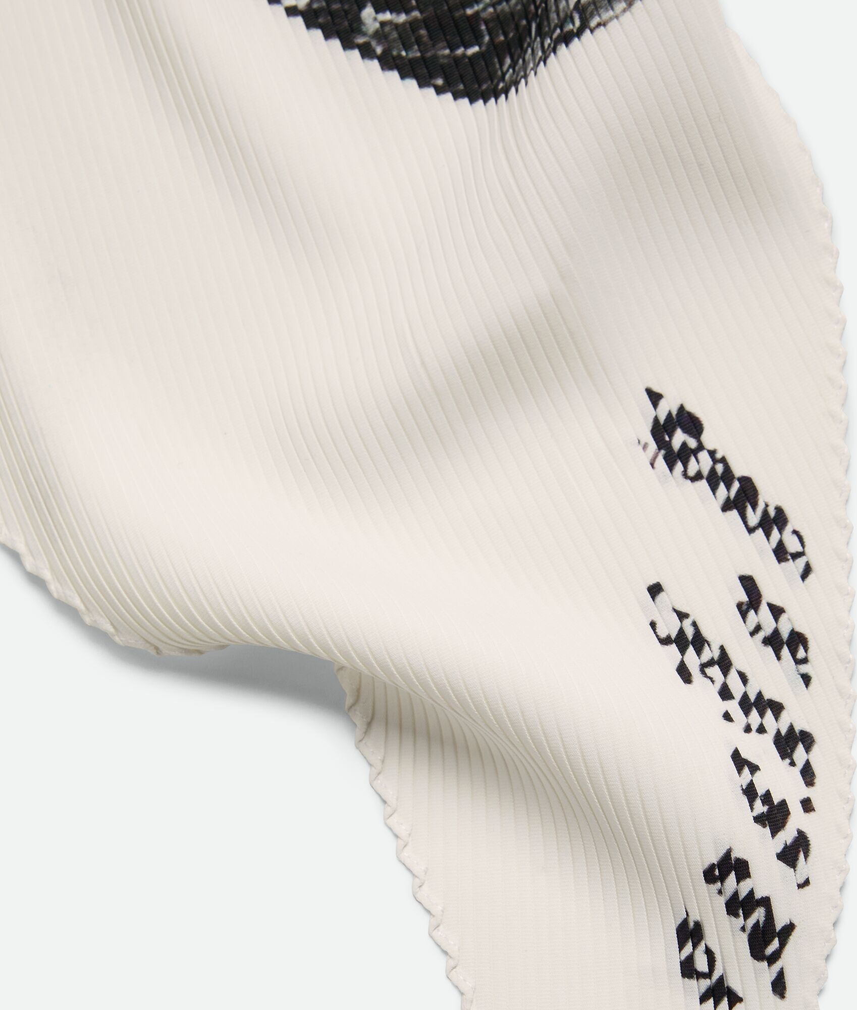 Plissé Printed Foulard - 4