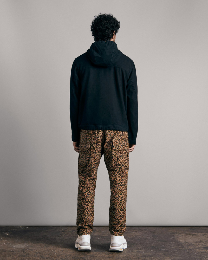 Denim Pullover
Classic Fit Sweater 5