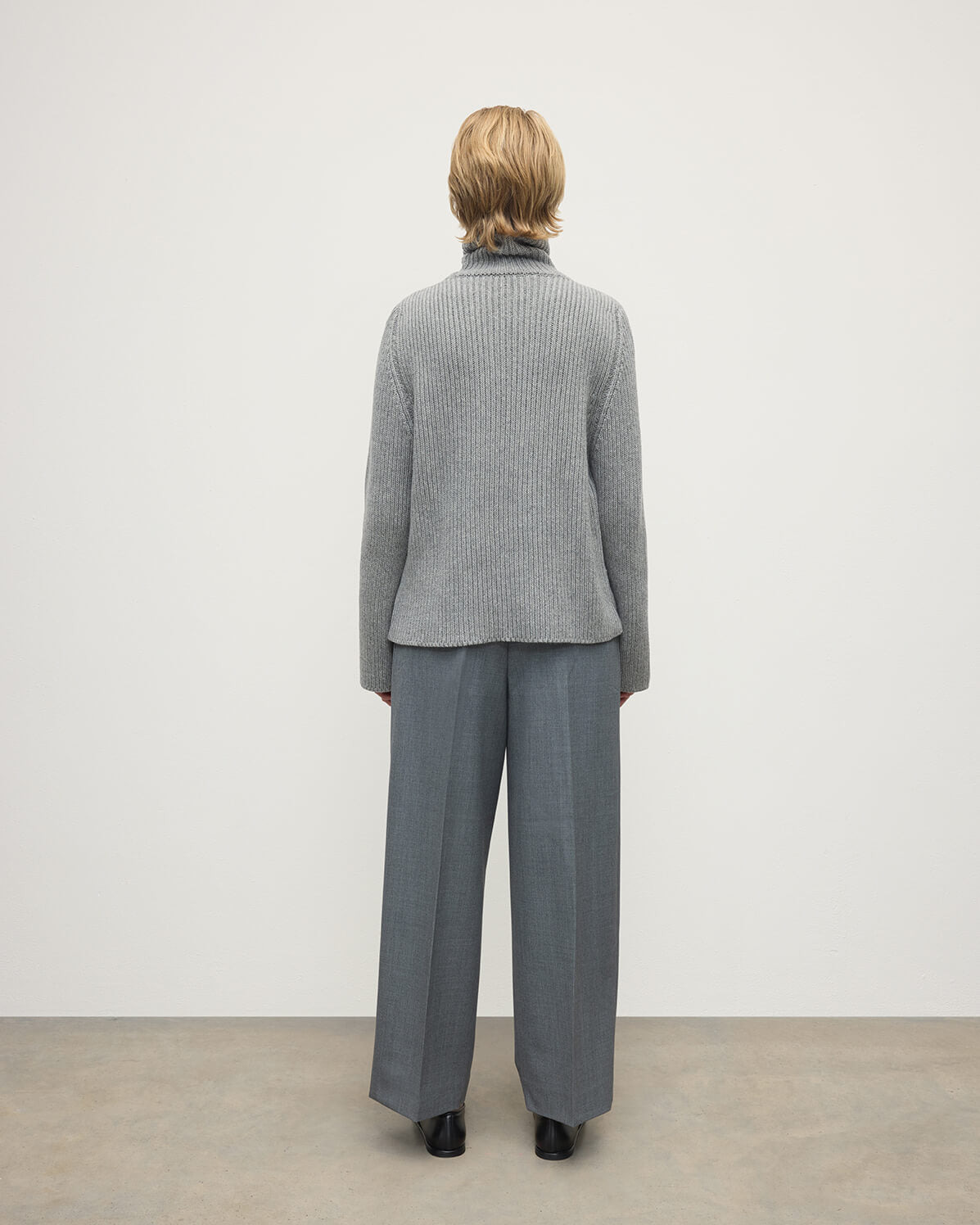 Roll-Collar Grey Cashmere Jumper - 4