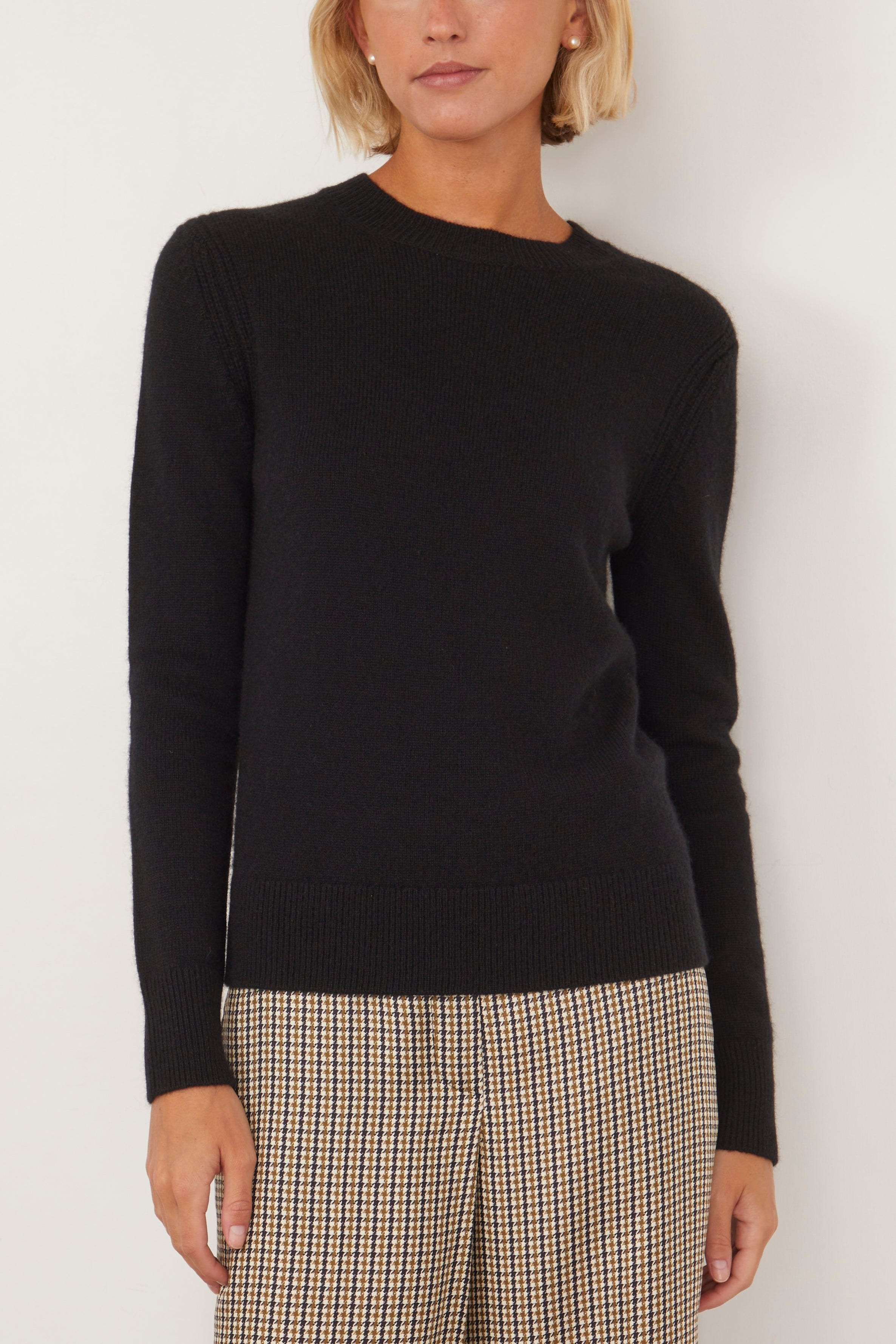 Dallas Sweater in Noir - 3