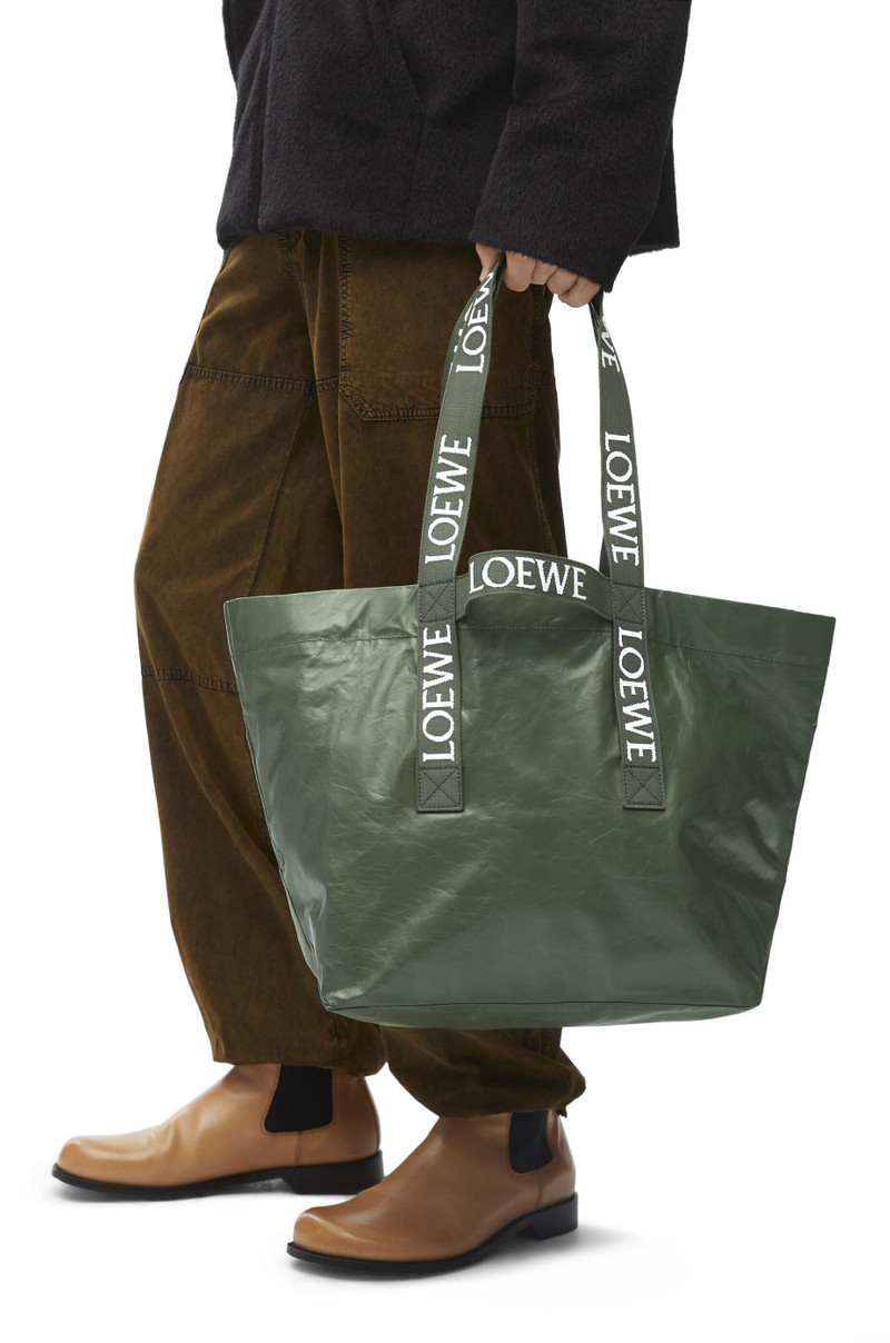 Loewe Fold Shopper in paper calfskin outlook