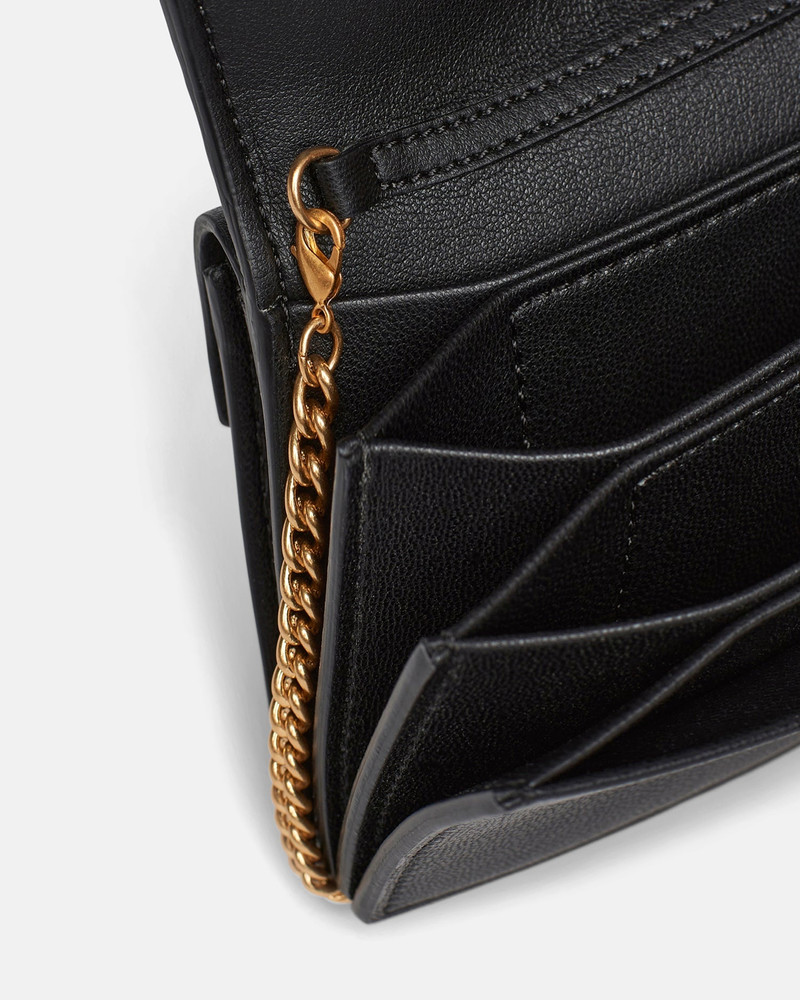 Card Holder With Chain 4