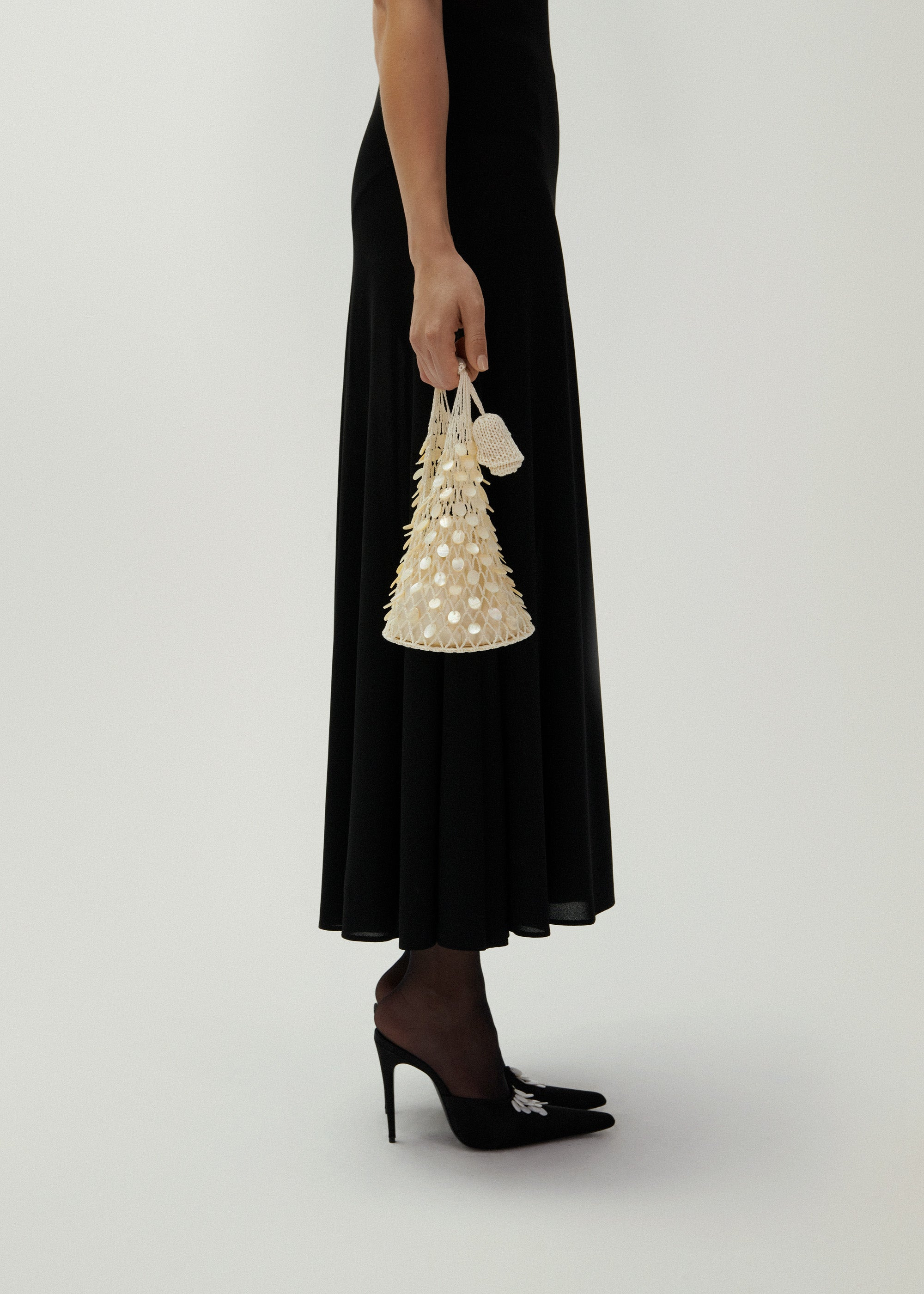 Small Devana bag in cream with mother of pearl embellishment - 3