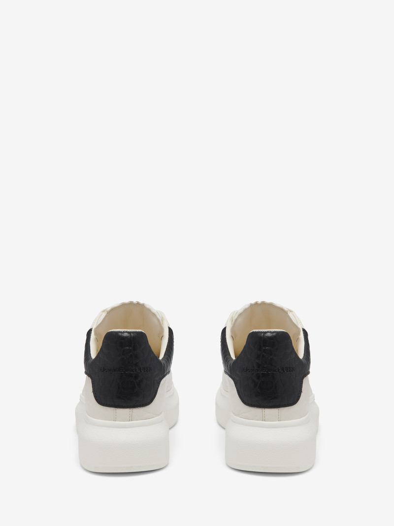 Alexander McQueen Oversized Sneaker outlook
