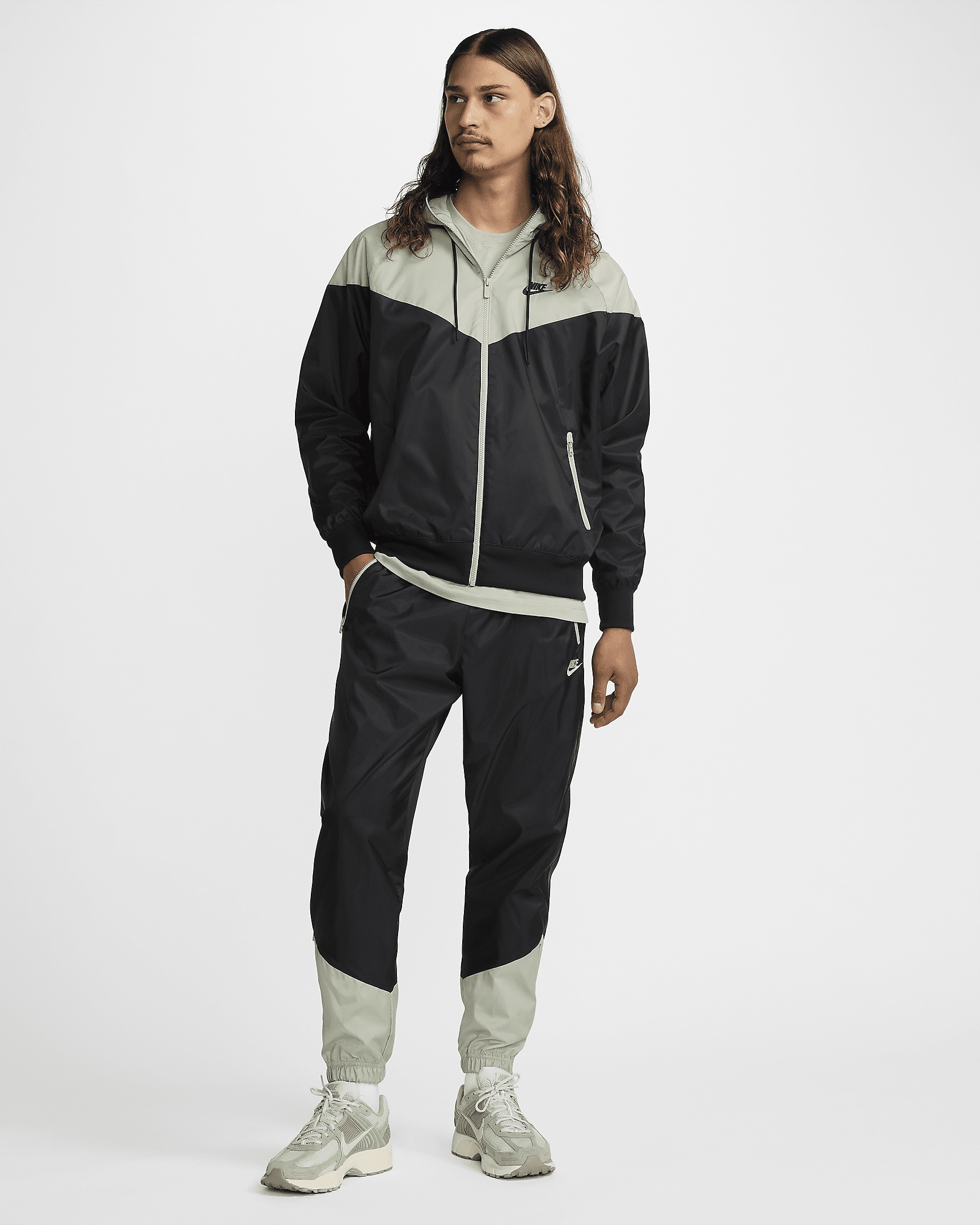 Nike Men's Windrunner Woven Lined Pants - 7