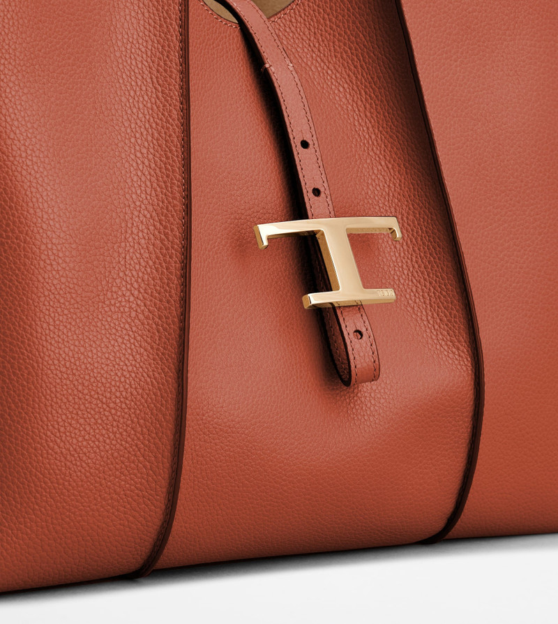 T TIMELESS SHOPPING BAG IN LEATHER SMALL - ORANGE 5