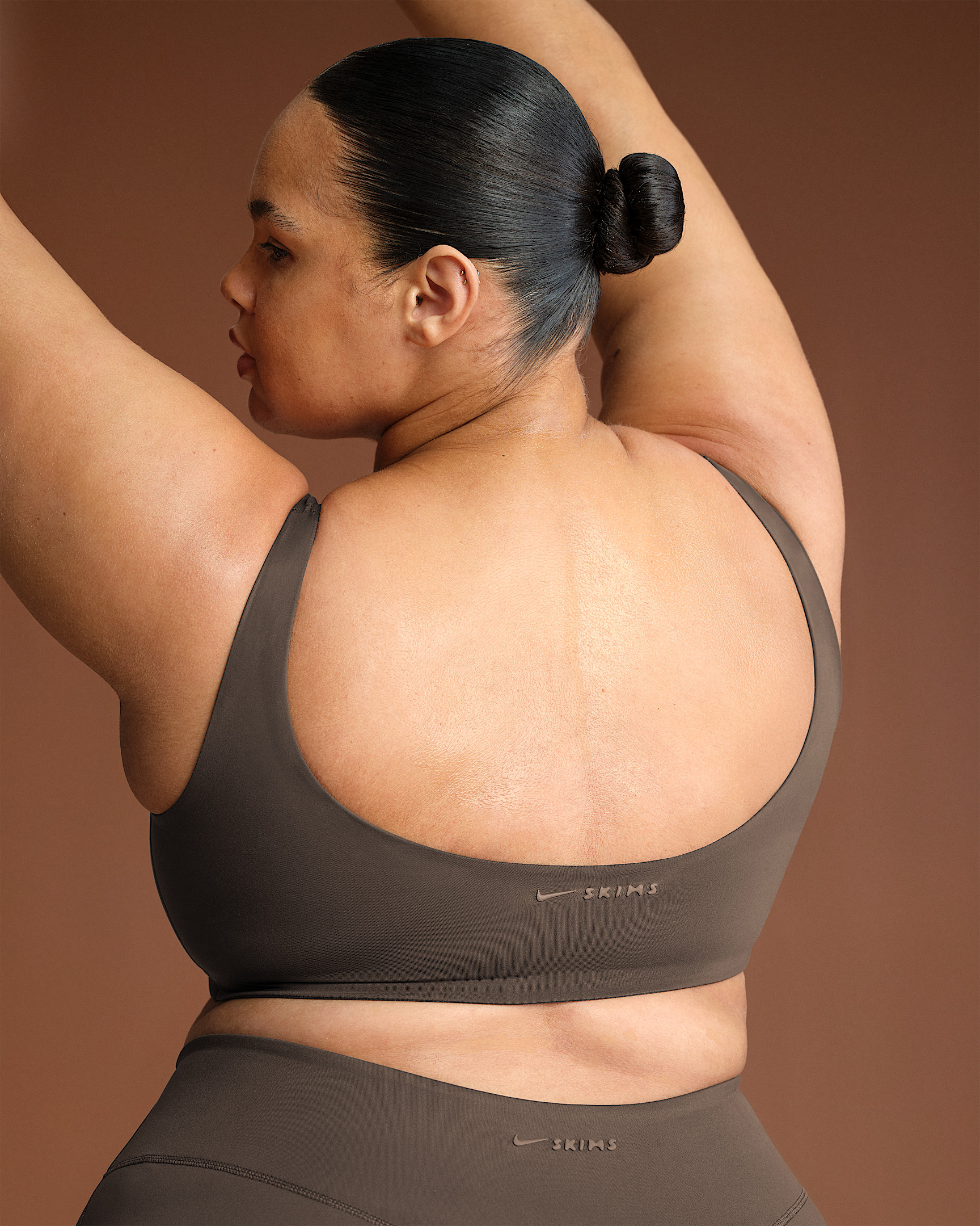 NikeSKIMS Matte Women's Scoop-Neck Bra - 8