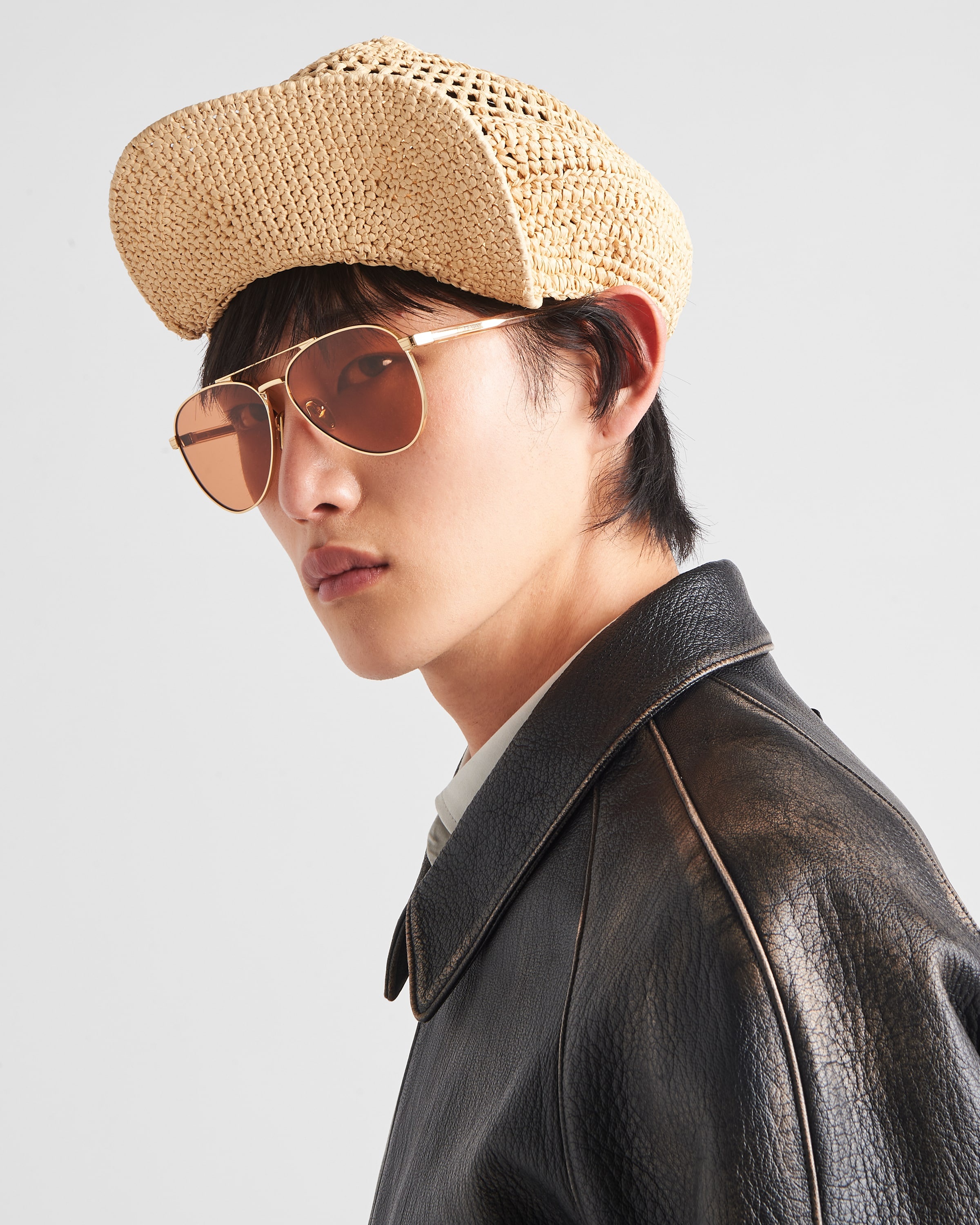 Sunglasses with the Prada logo - 6