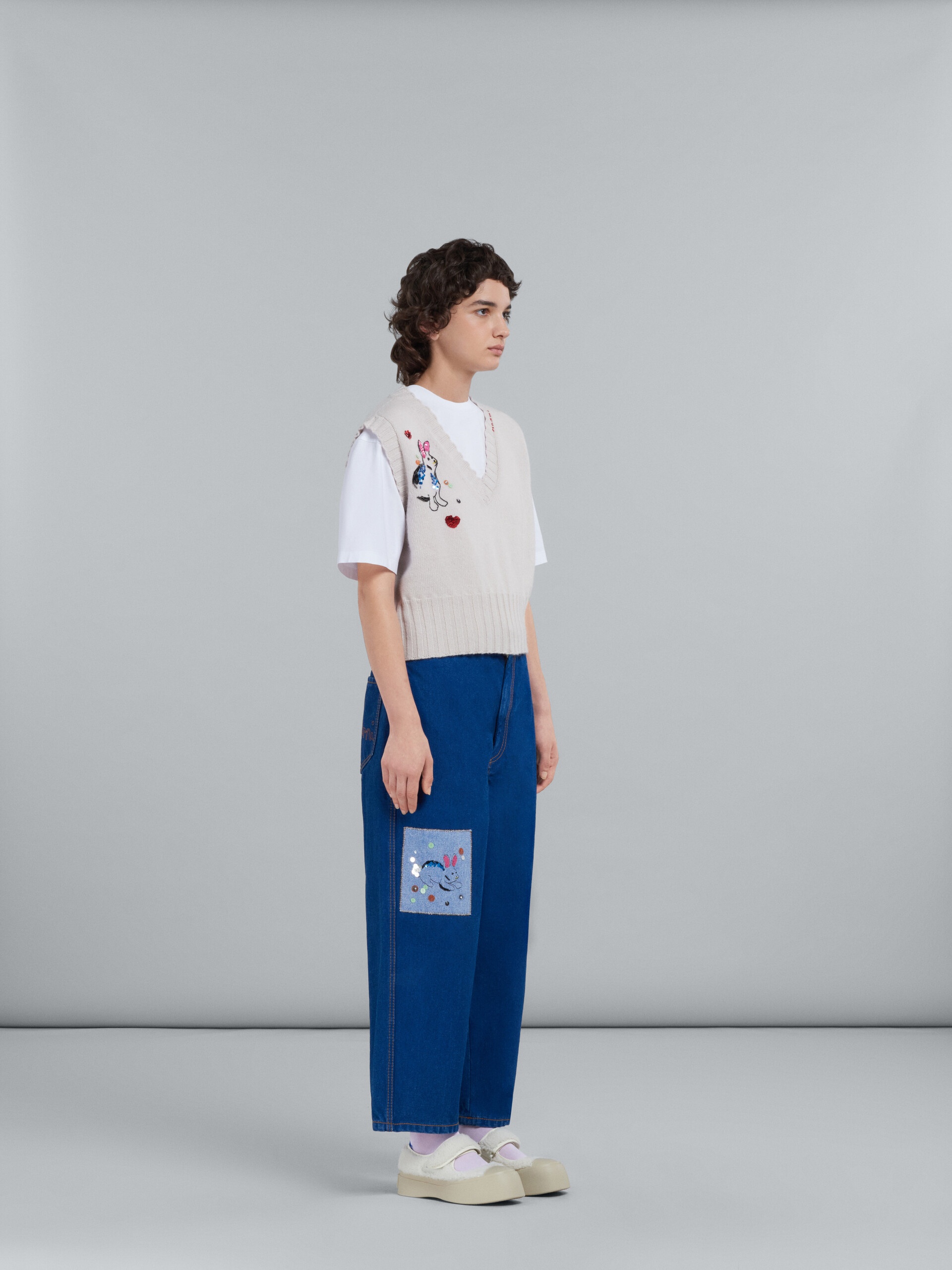 SWEATER VEST WITH RABBIT EMBROIDERY - 5