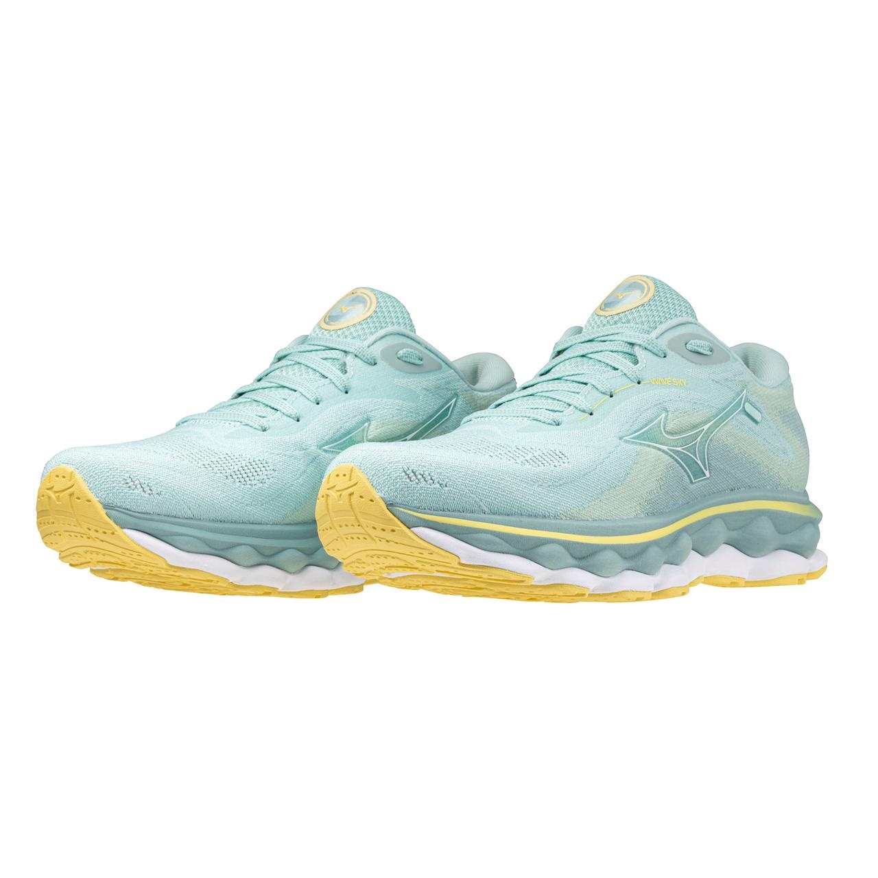 Women's Wave Sky 7 Running Shoe - 9