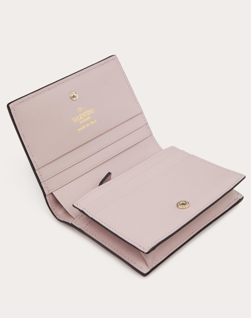 Valentino SMALL ROCKSTUD CALFSKIN WALLET outlook