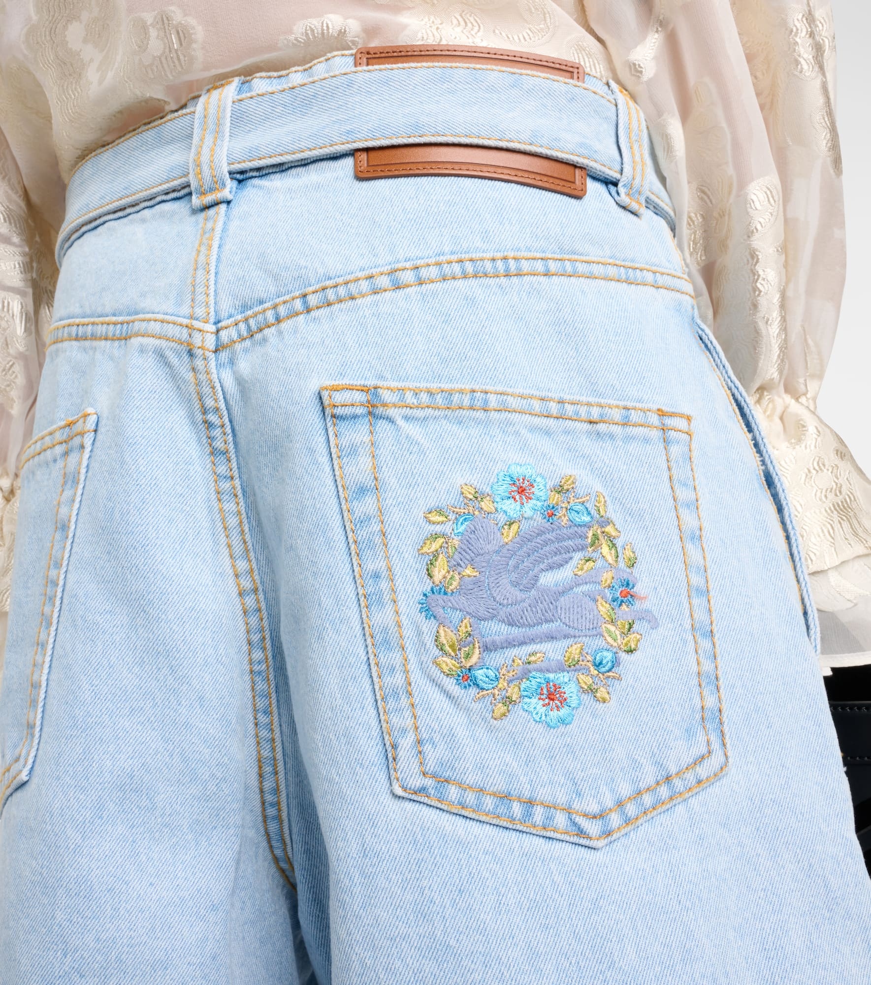 Embroidered denim shorts - 6