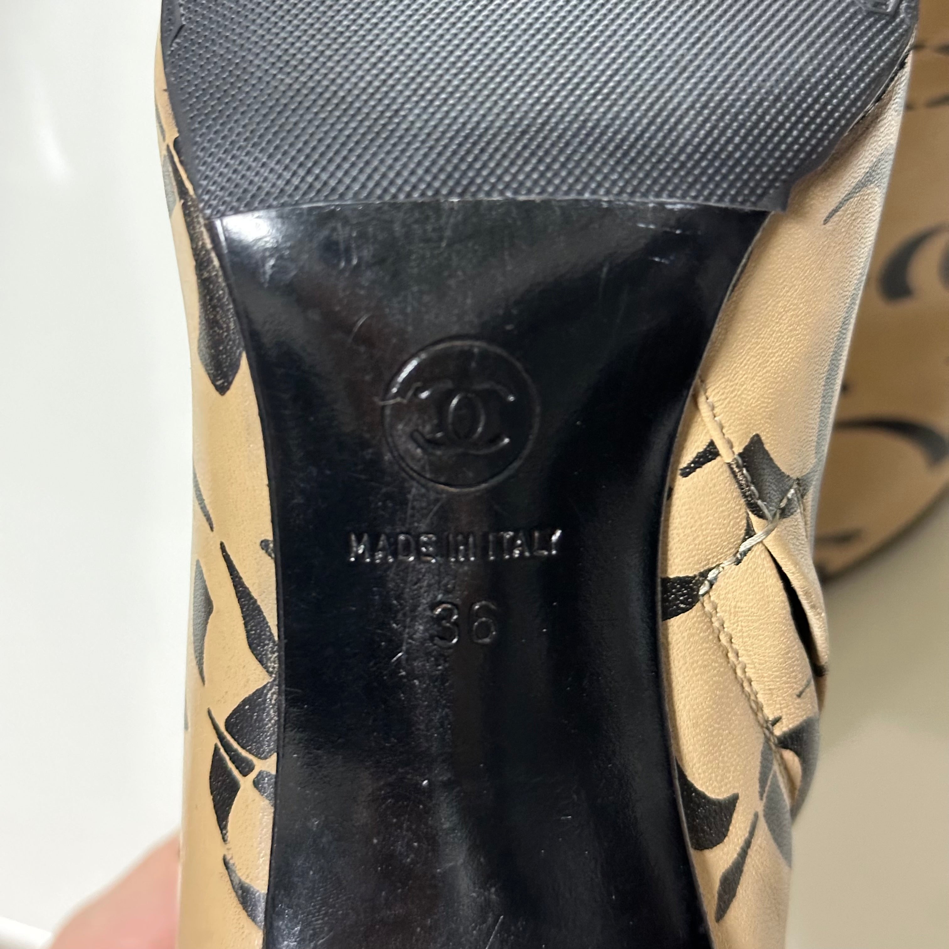 CHANEL Fall Winter 2000 Monogram CC Logo Pointed Toe Ankle Boots - 8