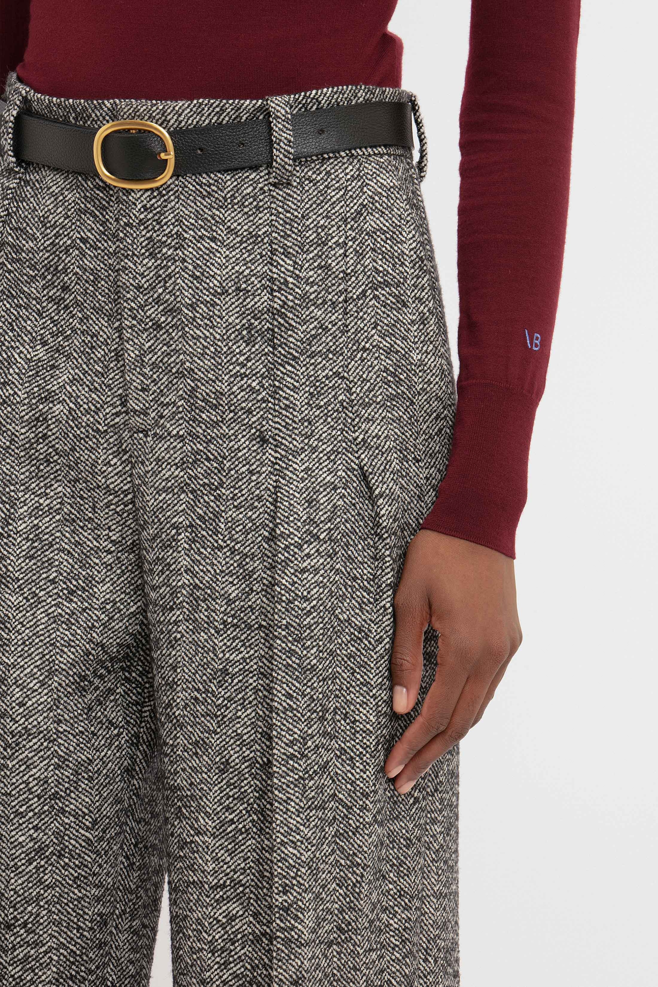 Front Pleat Trousers In Monochrome - 4