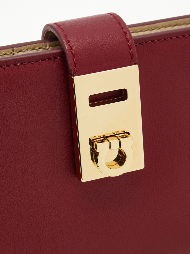 Hug continental wallet 5