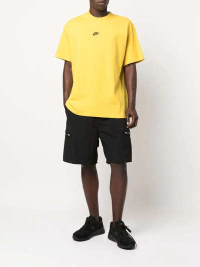 Nike embroidered-logo crew-neck T-shirt outlook