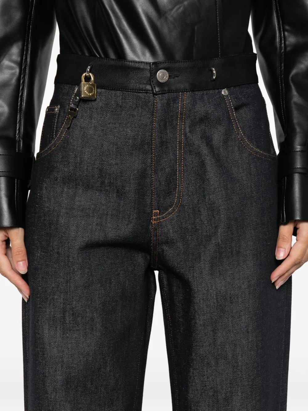 Jeans With Key Details Finished In Leather - 5