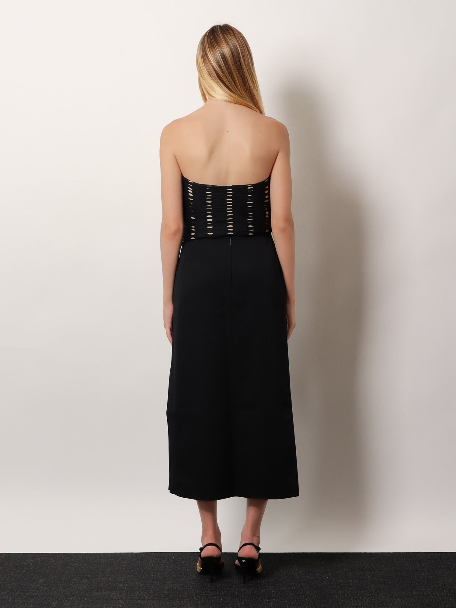 Virgin Wool Longuette Skirt With Slits And Silk Lining - 3