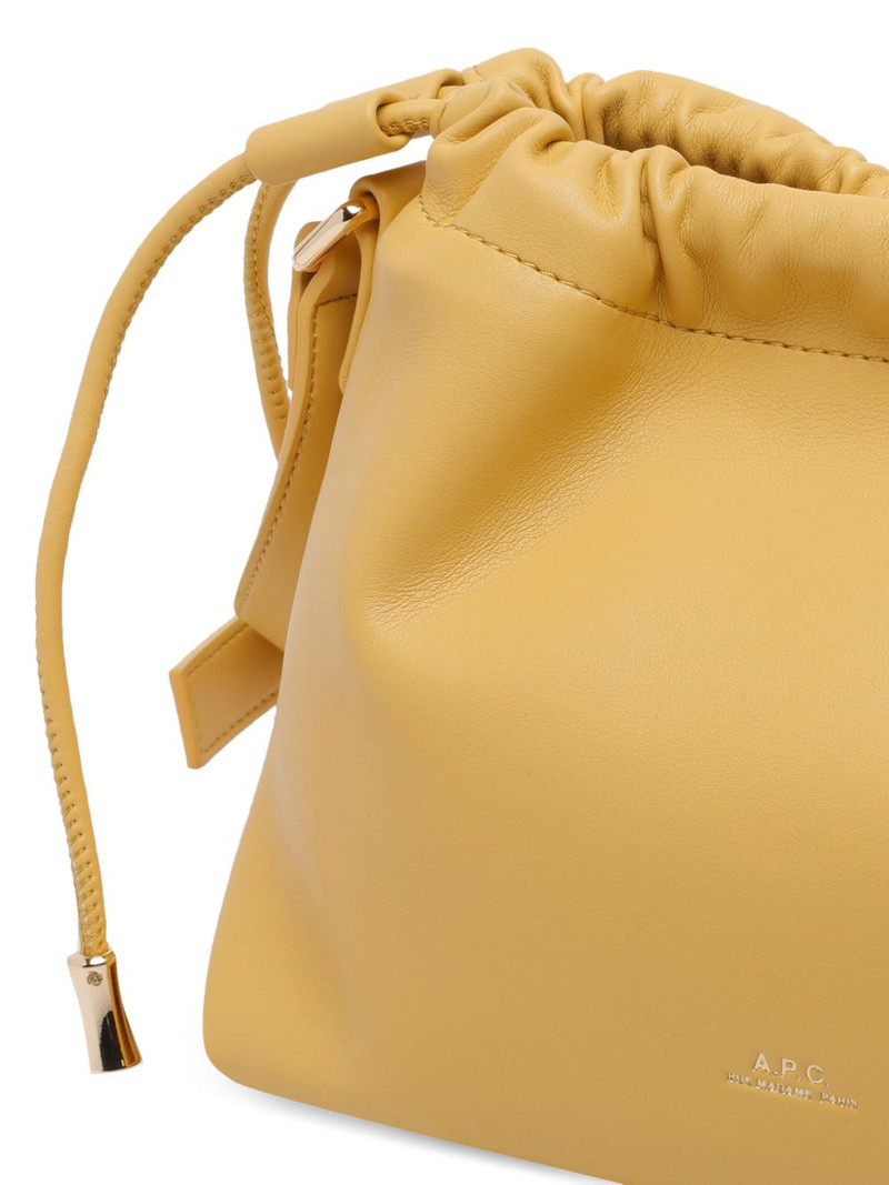 magnetic-fastening cross body bag 4