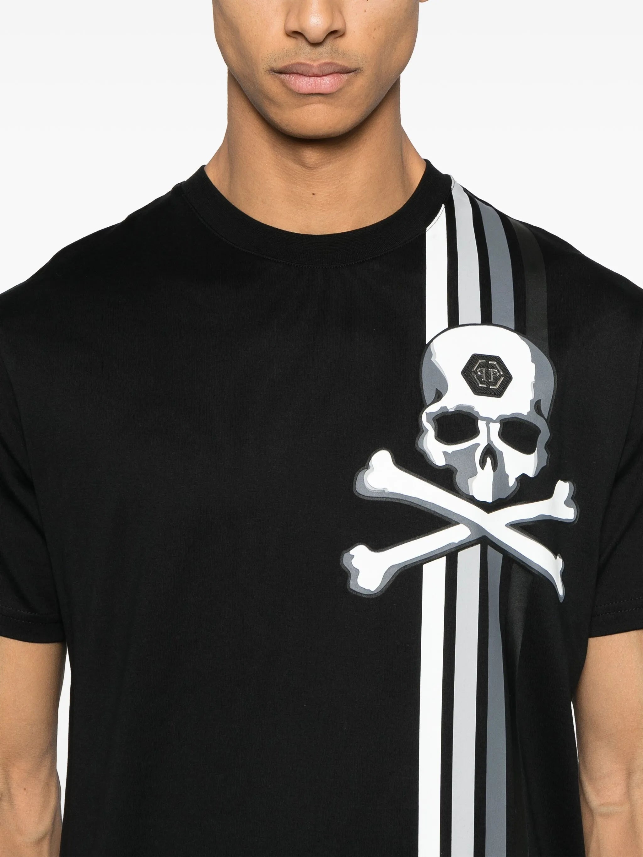 Skull And Bones T-shirt - 4